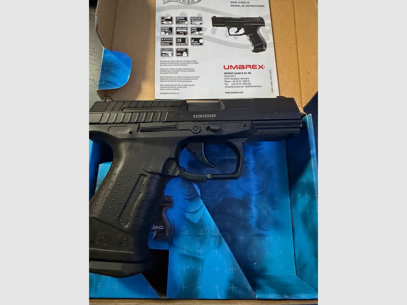 Walther p99 DAO co2 airsoft top condition lots of accessories