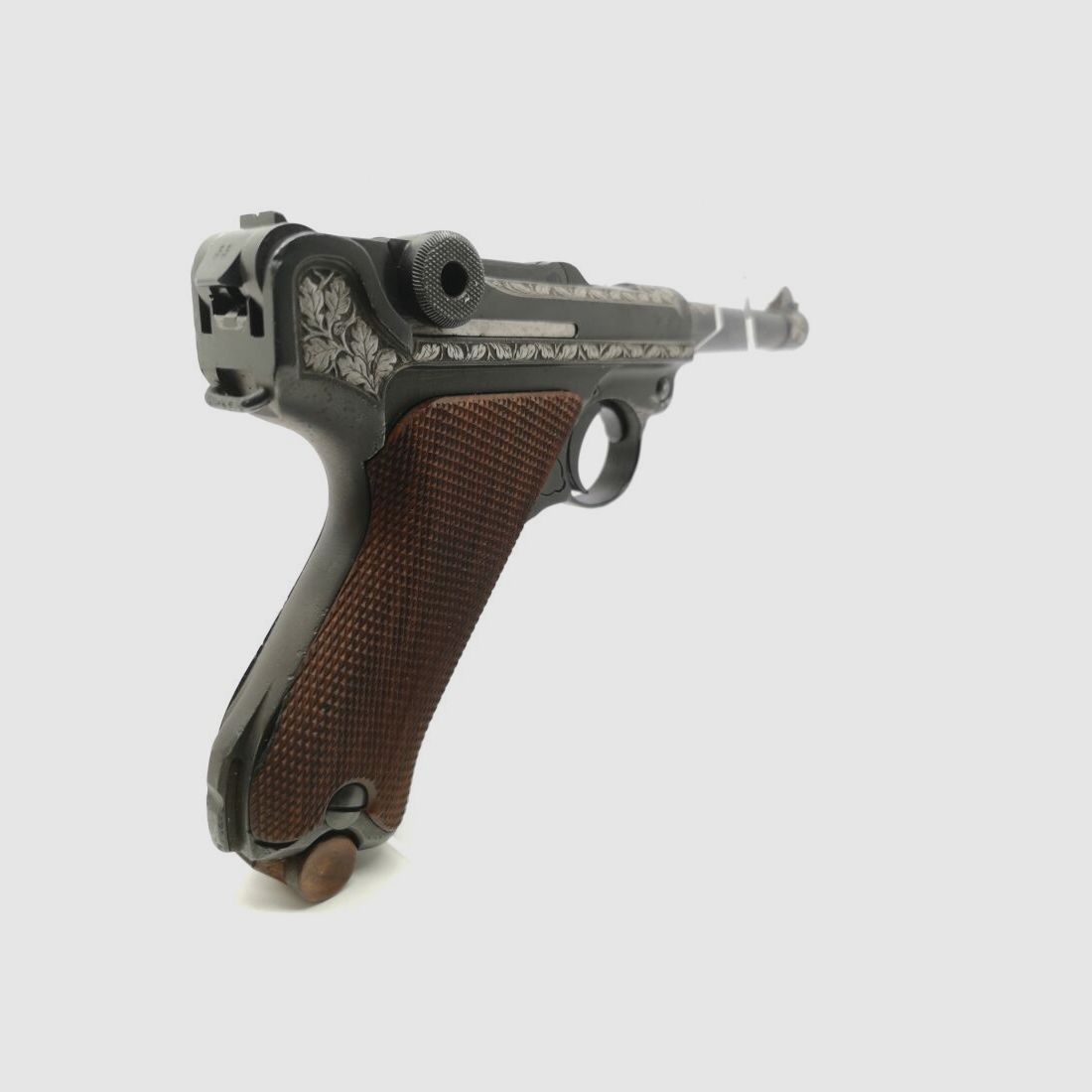 DWM P08 mit feiner Handgravur (Unikat)