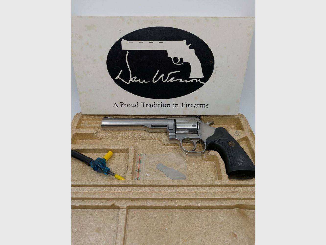 Dan Wesson 732