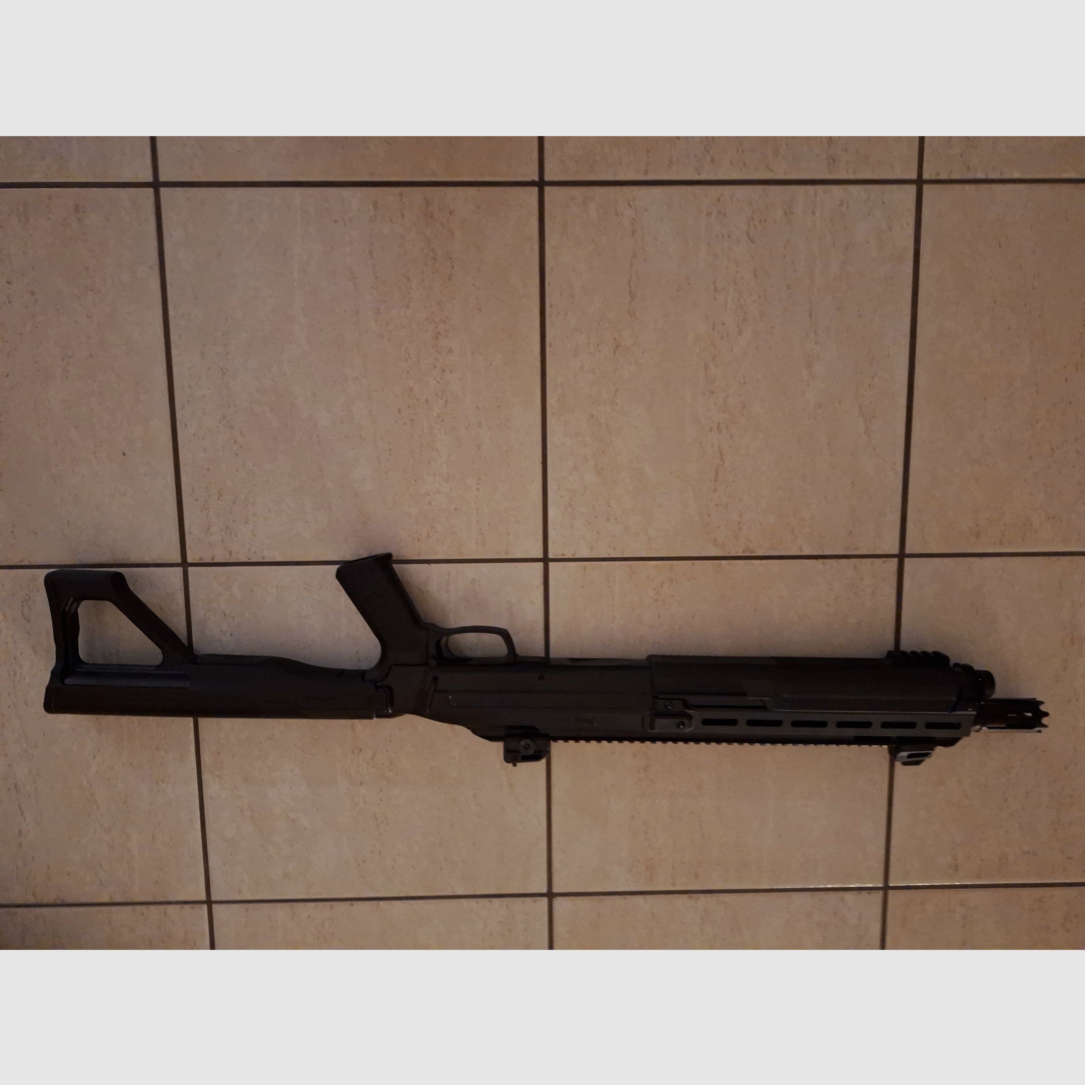 P2P HDX 68 BLACK Schwarz