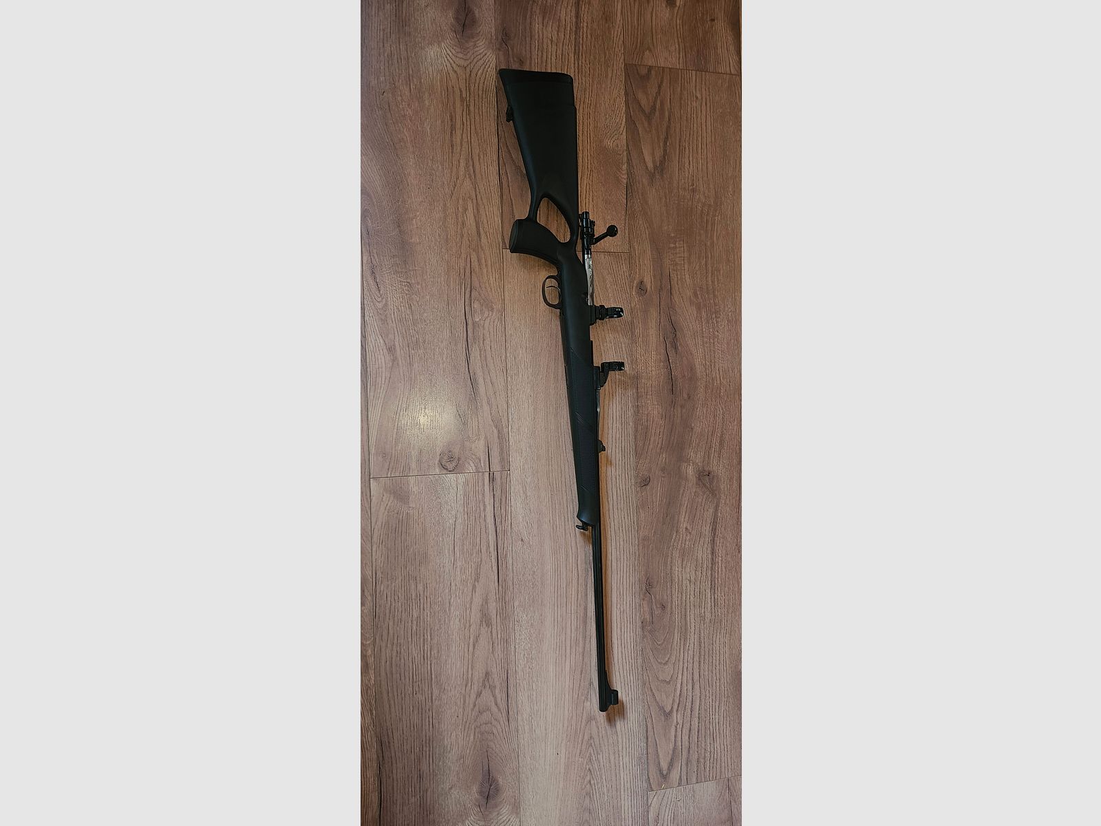 30-06 bolt-action rifle