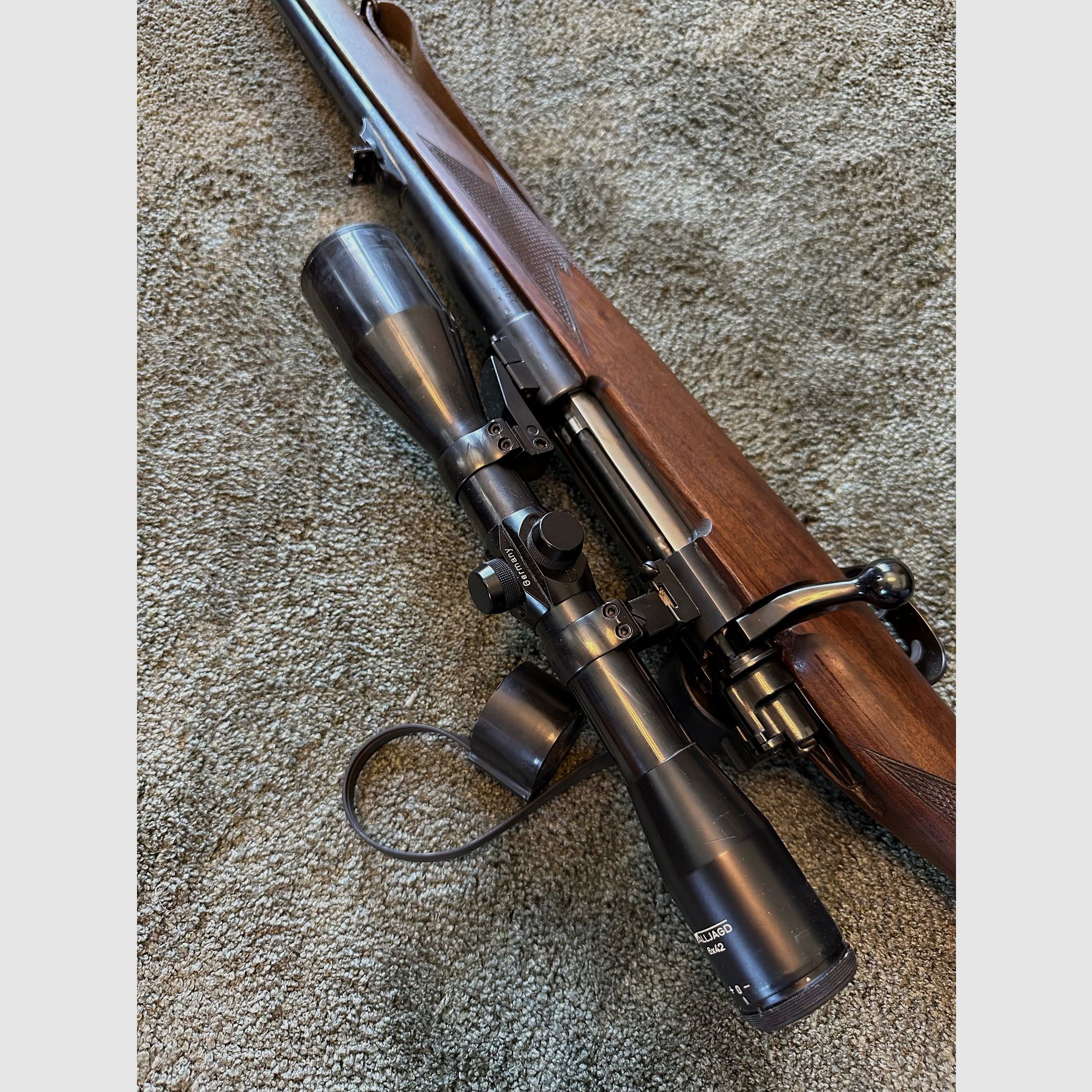 Voere Repetierbüchse Kaliber .30-06 – Holzschaft – inkl. Alljagd ZF 6x42