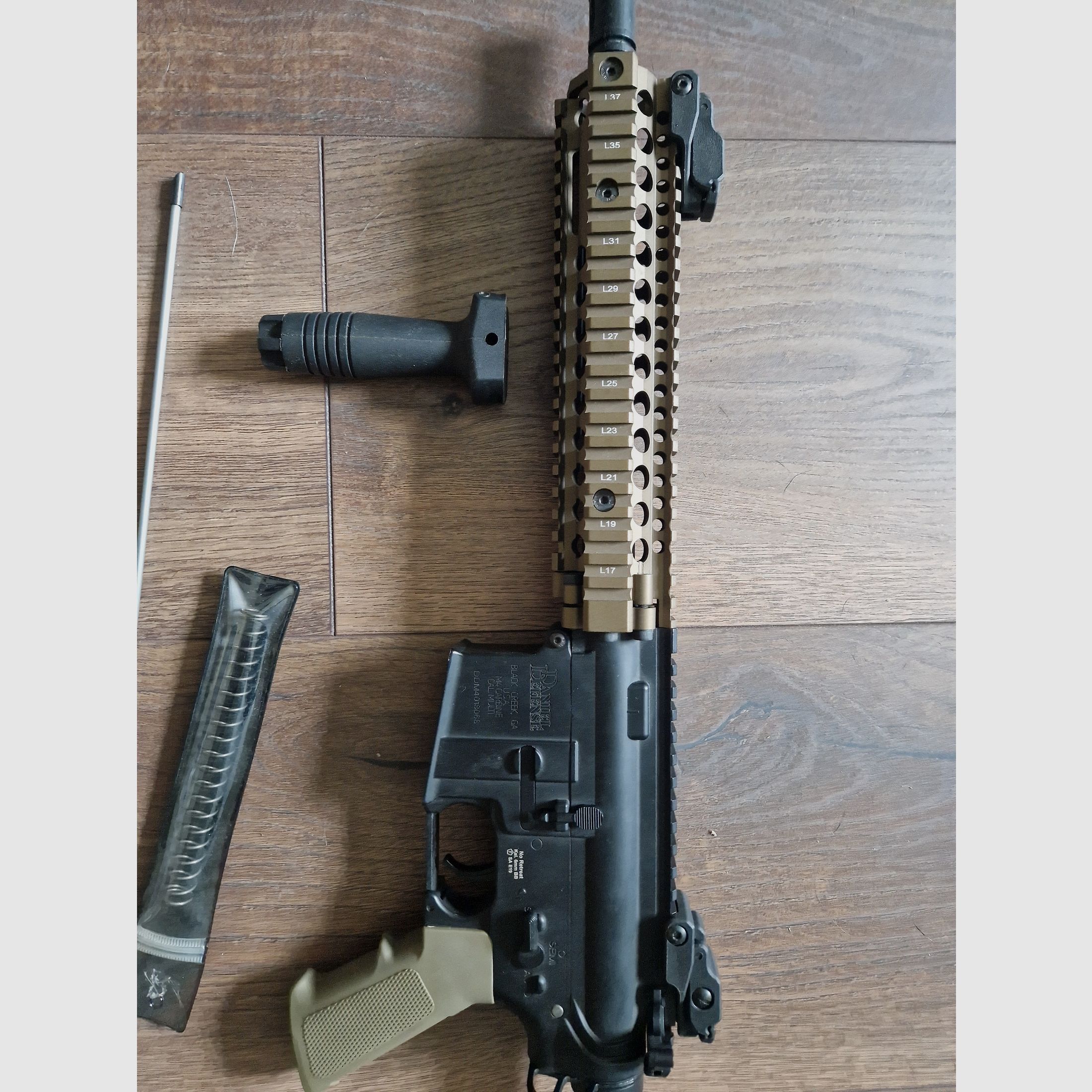 Daniel defense Mk18 Specna Arms SA-C19 AEG 1.5 Joule con batería