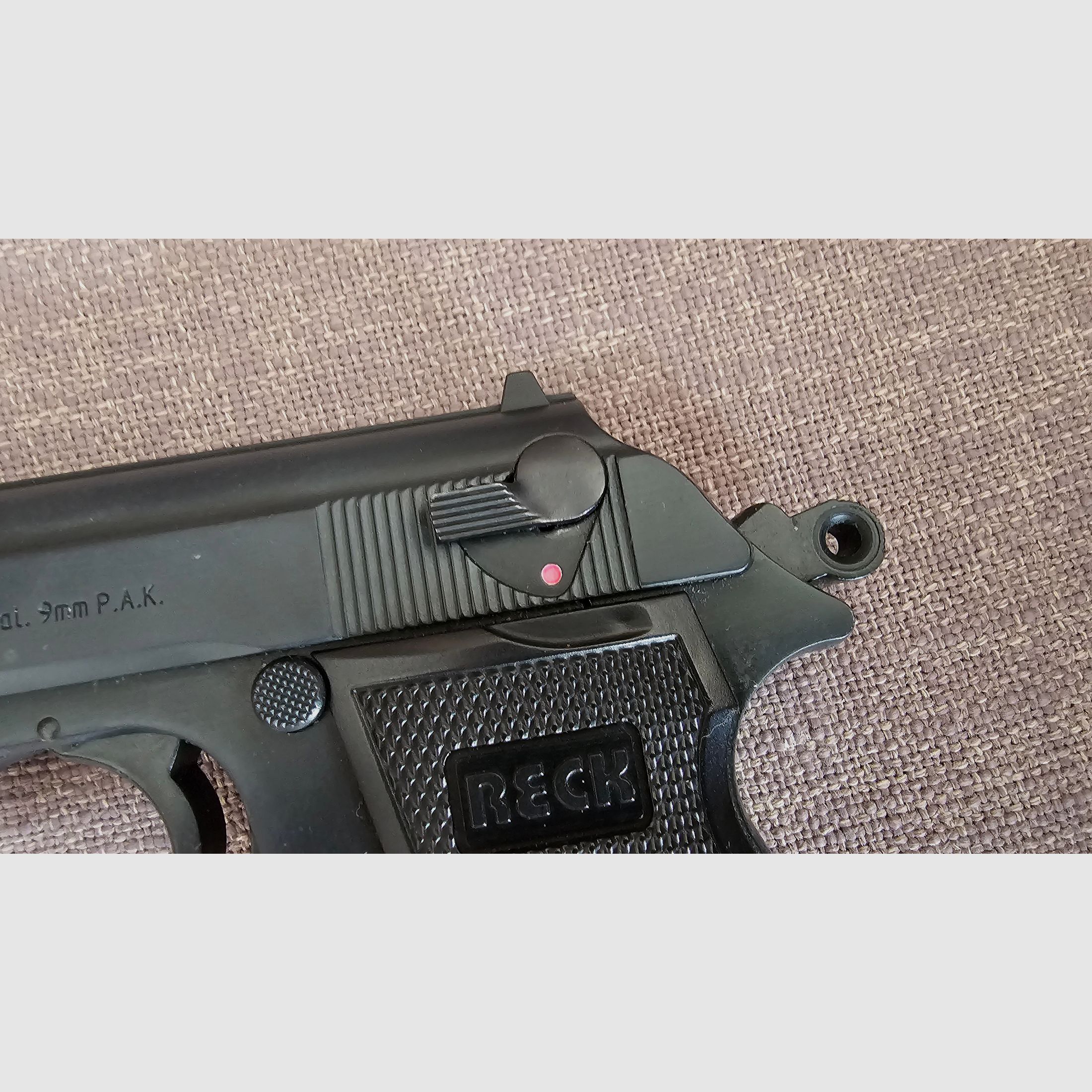 Schreckschusspistole RECK Modell PP Kal. 9mm PAK