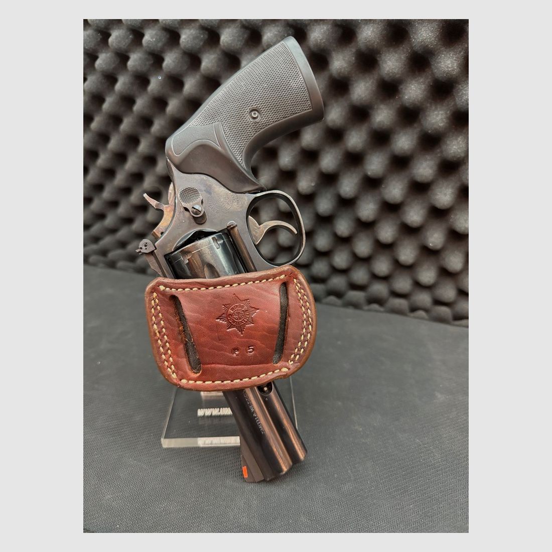 Holster à tir rapide, holster de ceinture, cuir, Ross Gunleather, daim, revolver(?!), holster de marque