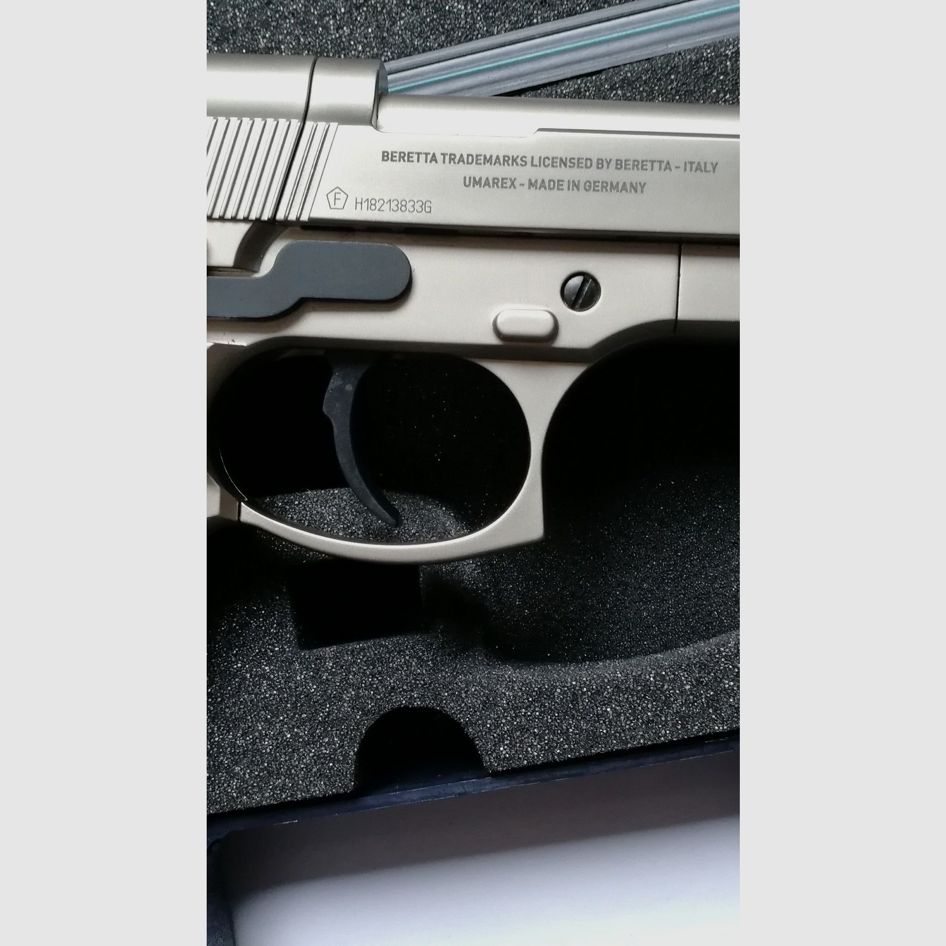 Beretta Mod. 92 FS air pistol nickel-plated with double Kst grips / like new + accessories