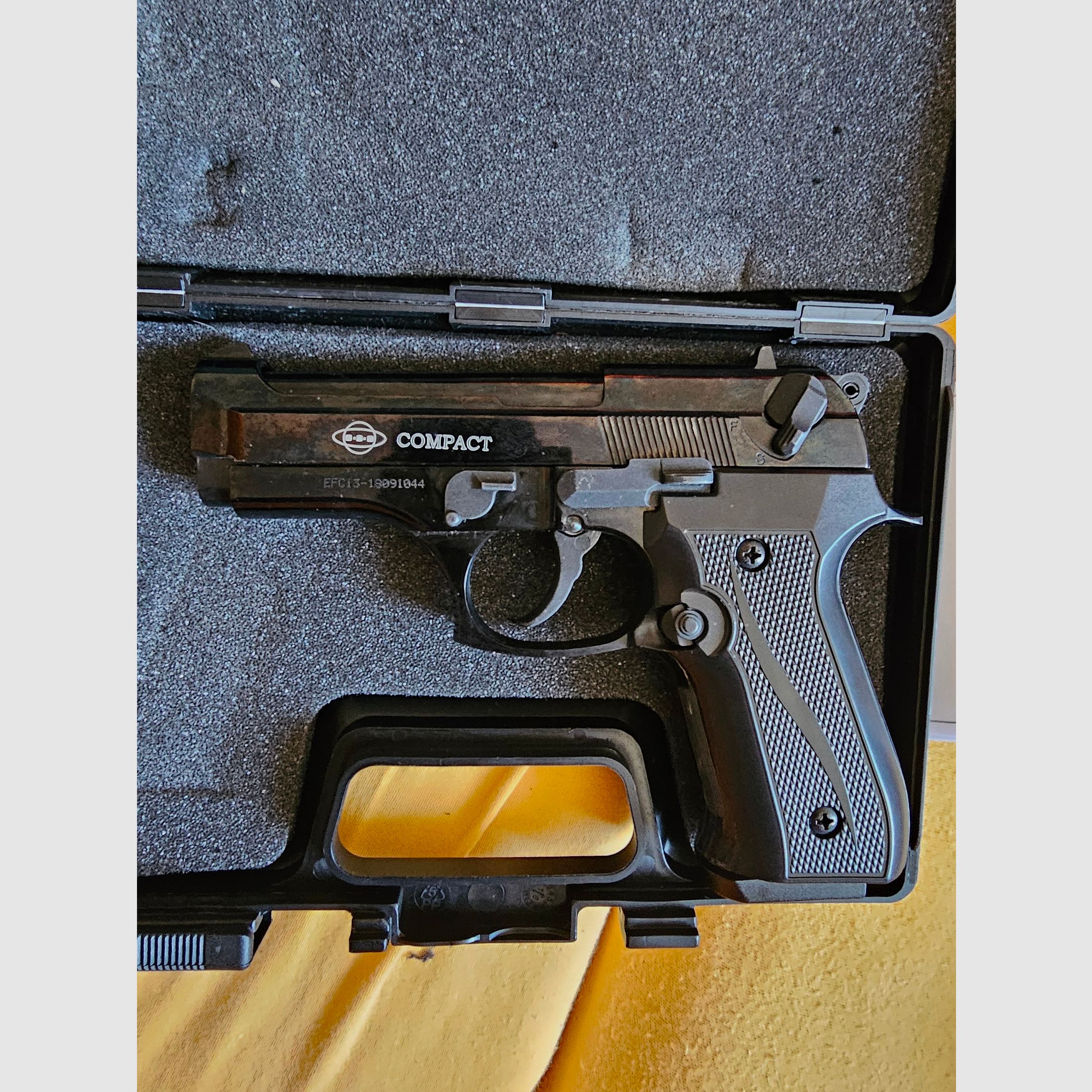 Ekol Firat Compact 9mm P.A.K. nero con fondina