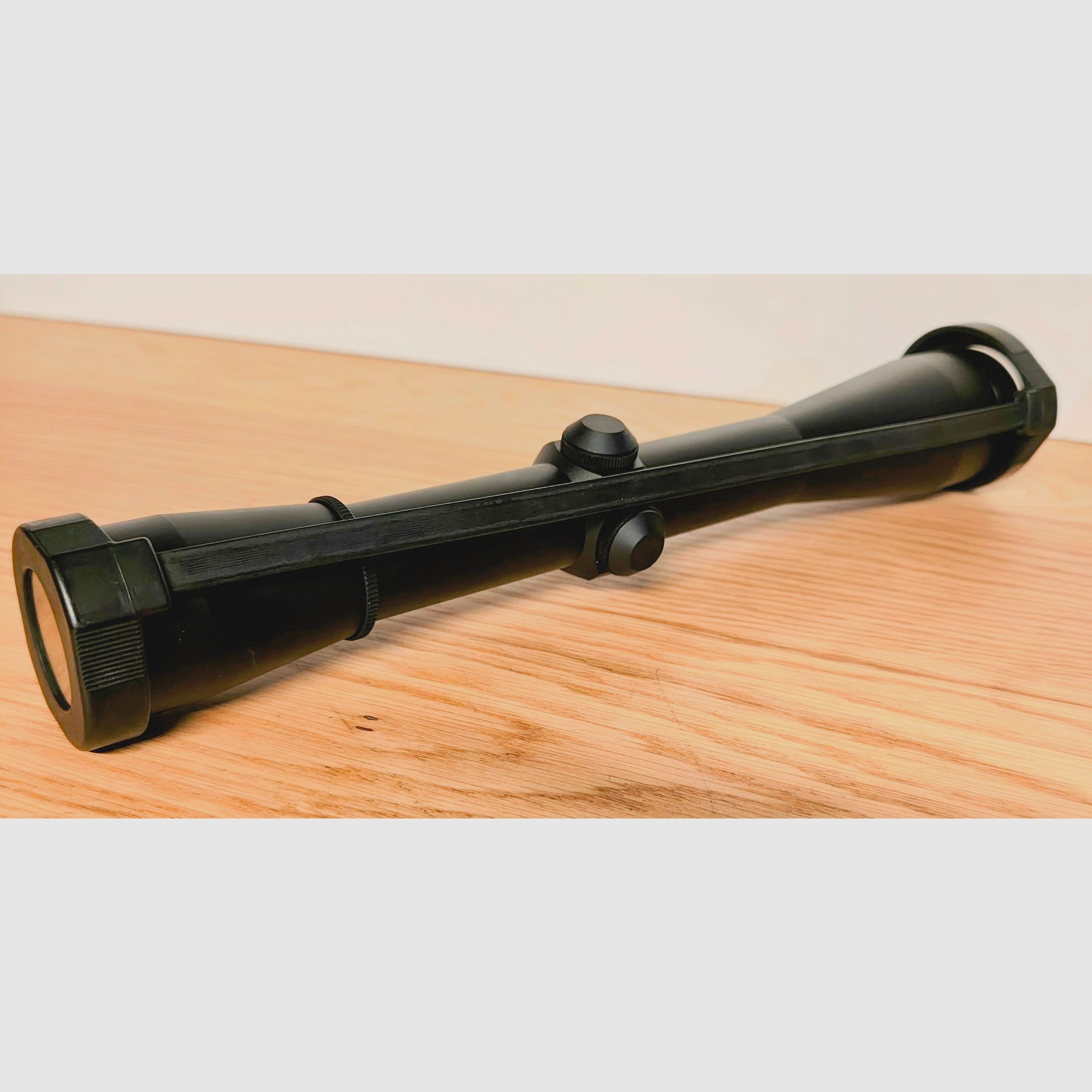 Leupold M2a Ultra 10x42 con caja y documentos originales