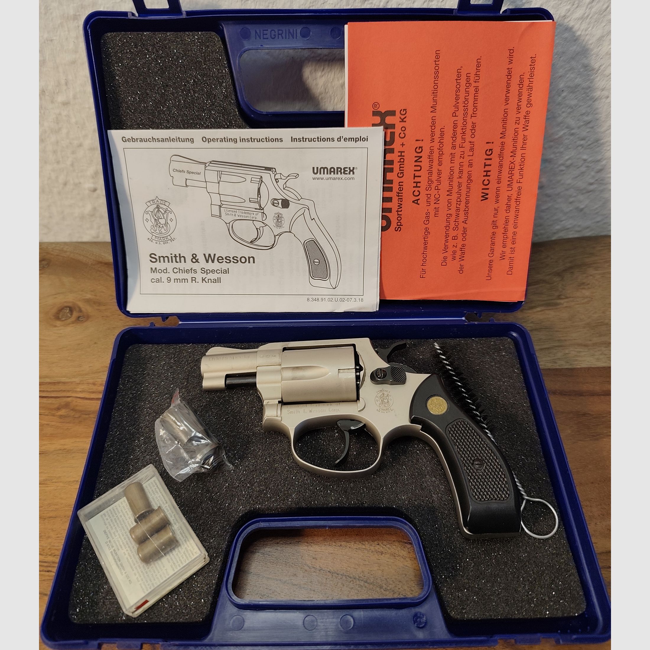 Smith & Wesson Chiefs Special blank firing revolver cal. 9mm R.K.