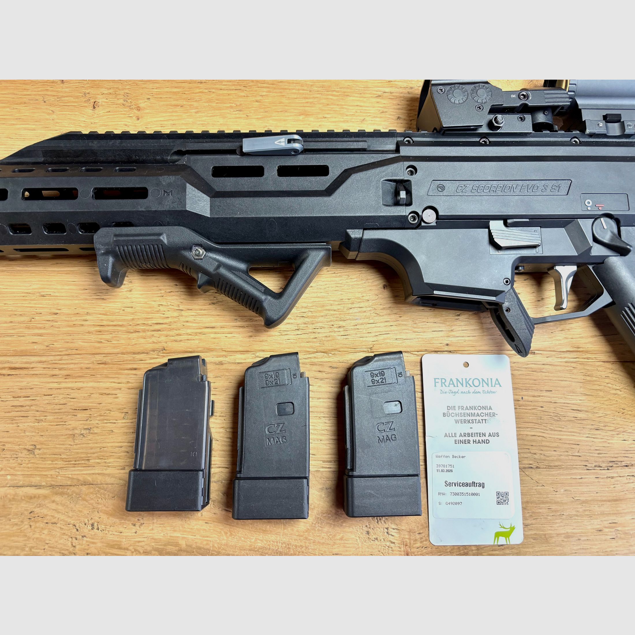 Selbstladebüchse CZ Scorpion Evo 3 S1 Carbine Sportabzug, Schubschaft klappbar,  Kompensator – Kaliber 9 mm Luger inkl. Red Dot u 5fach Magnifier