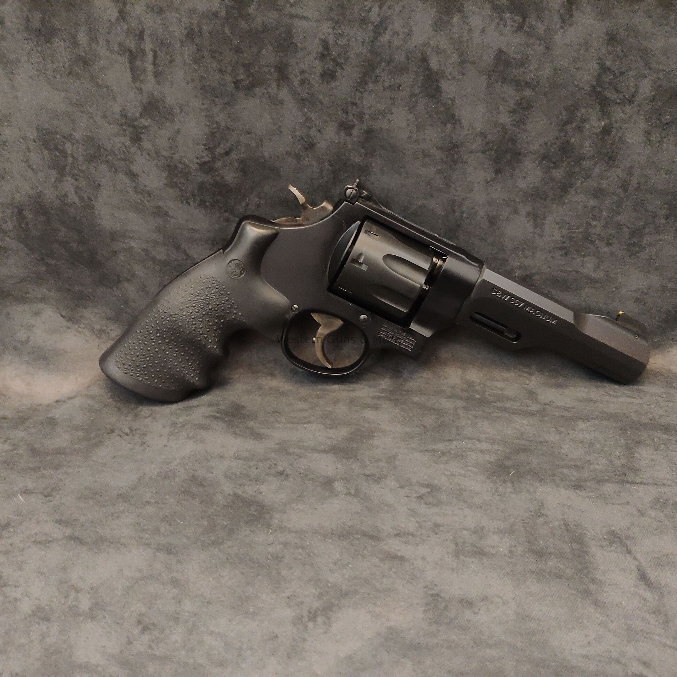 Smith & Wesson Mod.327 TRR8 8-Schüssig Performance Center