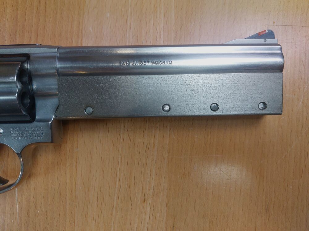 Smith & Wesson, USA 686-5