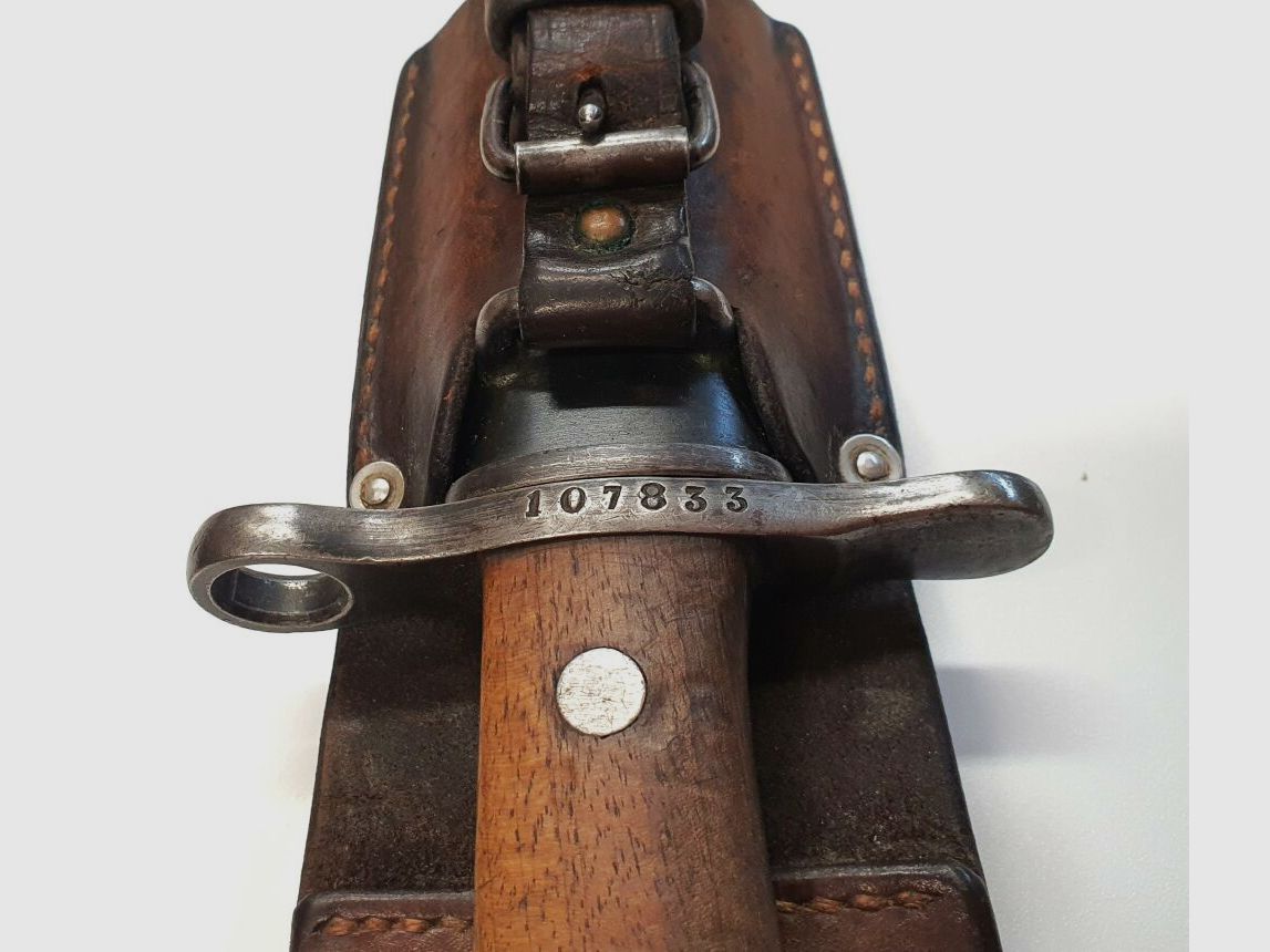 Fabryka broni Bern karabina powtarzalna Fabryka broni Bern Szwajcarski K11 Kaliber 7,5x55 szwajcarski kompletny z dopasowanymi numerami + bagnet