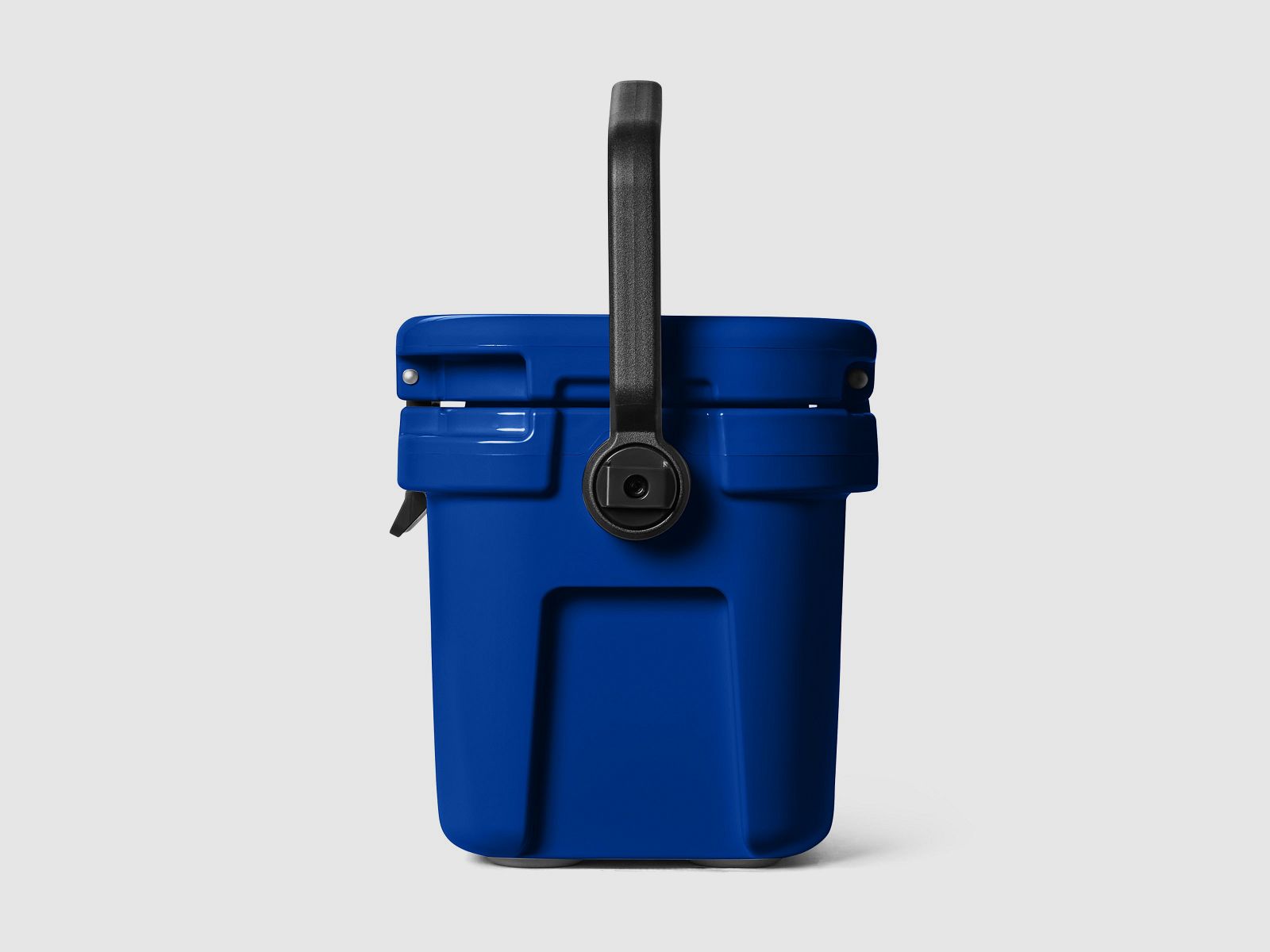 YETI® Kühlbox Roadie 8 - Royale Blue, Bild 2 von 10