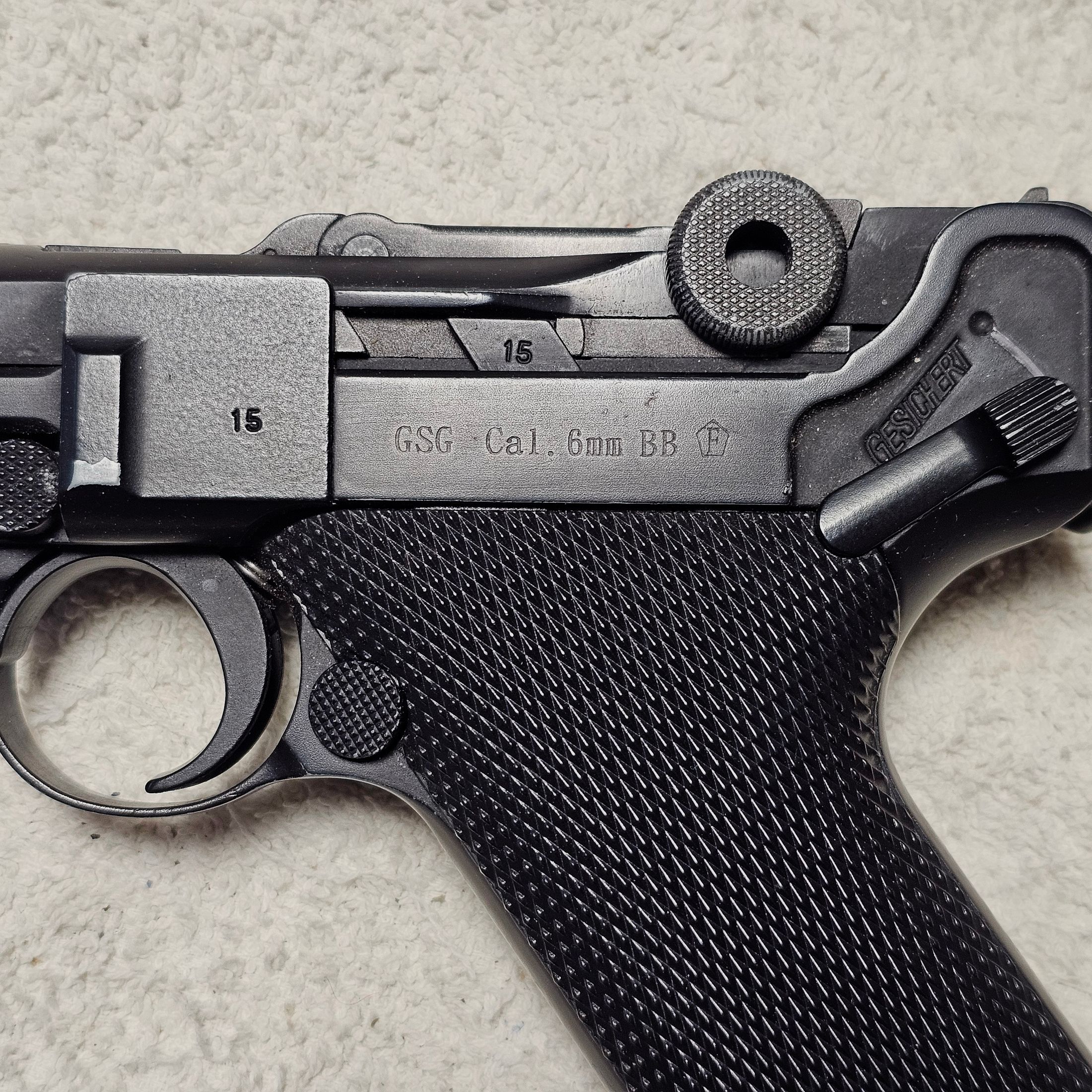 Pistola de airsoft 08