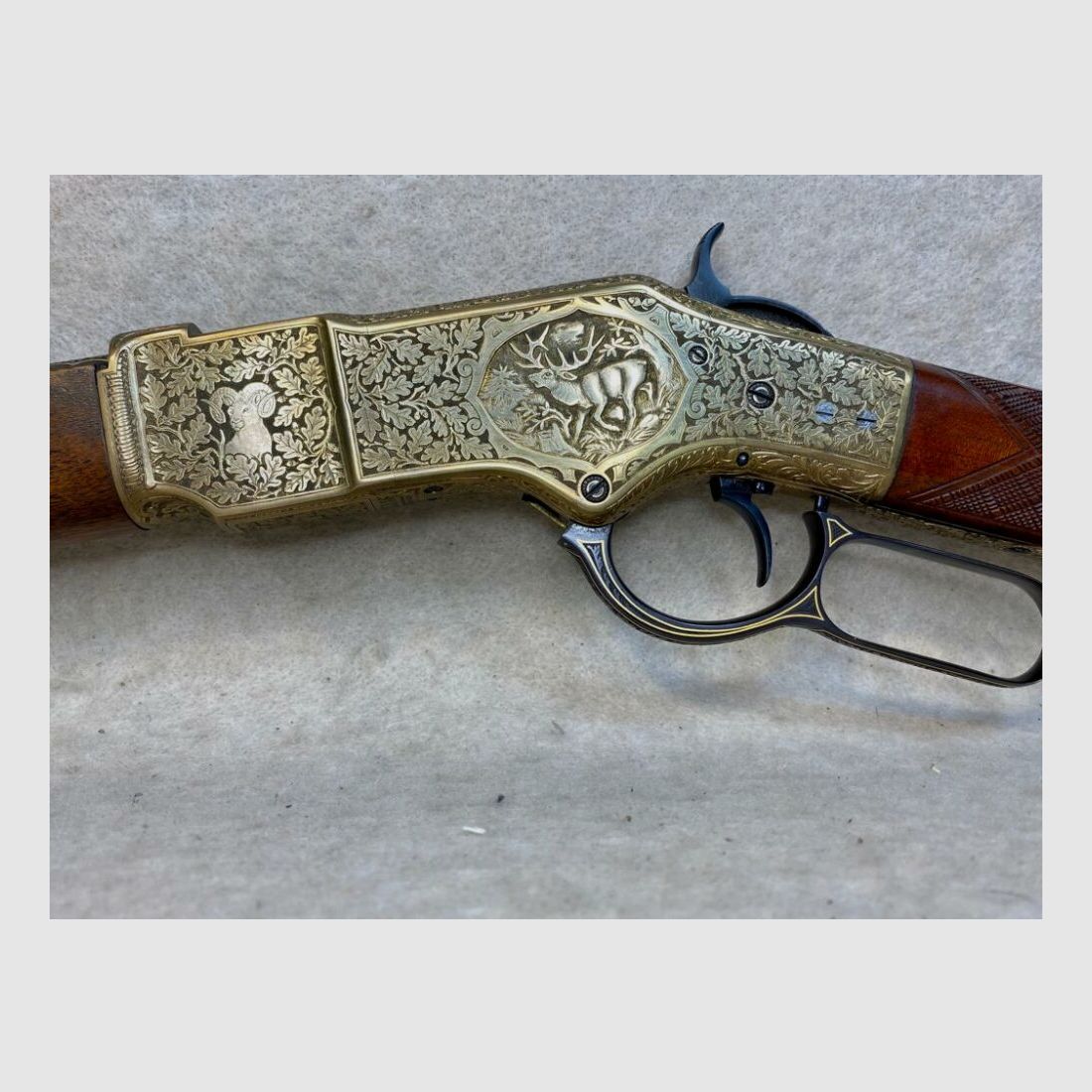 Uberti 1866 - .22lr - Arma de colección - Grabado a mano