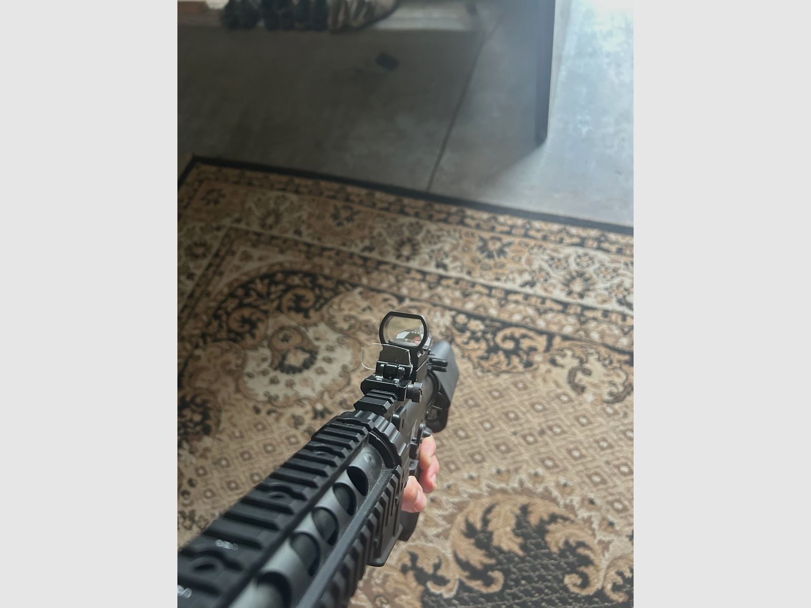 E&C M4 SOPMOD SD -GEN.4- (EFCS, MOSFET, KURZER HUB, AMBIDEXTROUS, GESCHWINDIGKEITSABZUG, PRO HOPUP) AEG MIT METALLGEHÄUSE & BURST MODUS < 0,5 J.