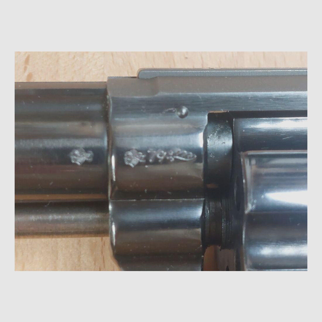 Smith & Wesson, USA M 17 - 4