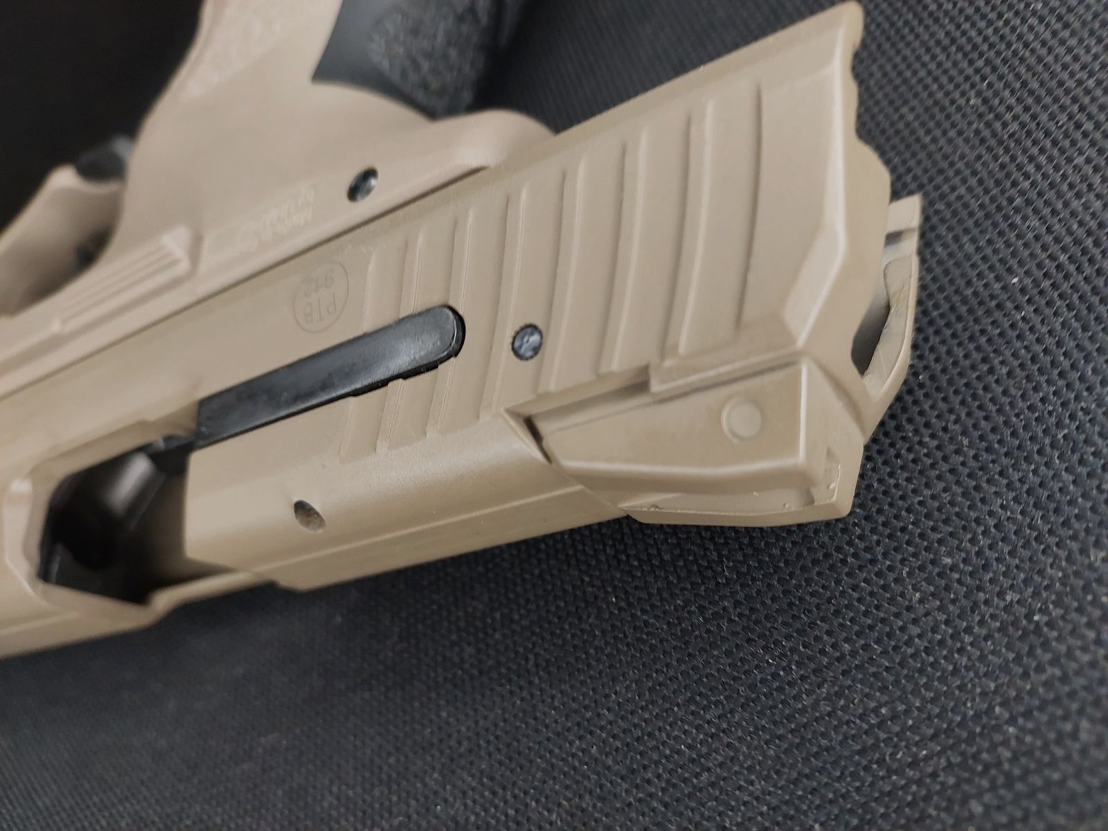 Heckler & Koch P30 Schreckschuss-pistool 9 mm P.A.K. TAN / FDE (PTB 912)