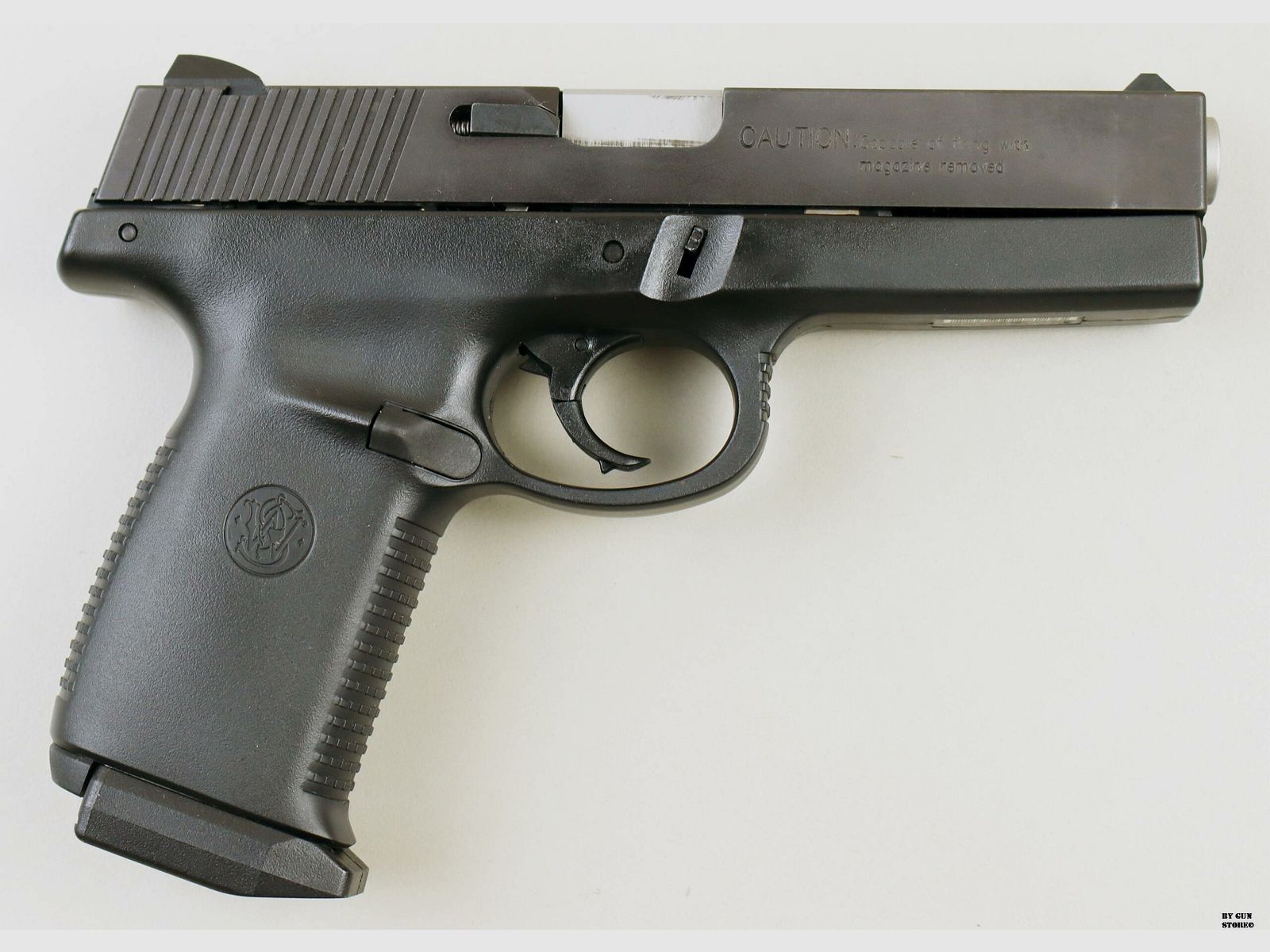 Smith & Wesson pistol mod. SW9F cal. 9×19 matr. SPAC8308, image 3 of 10