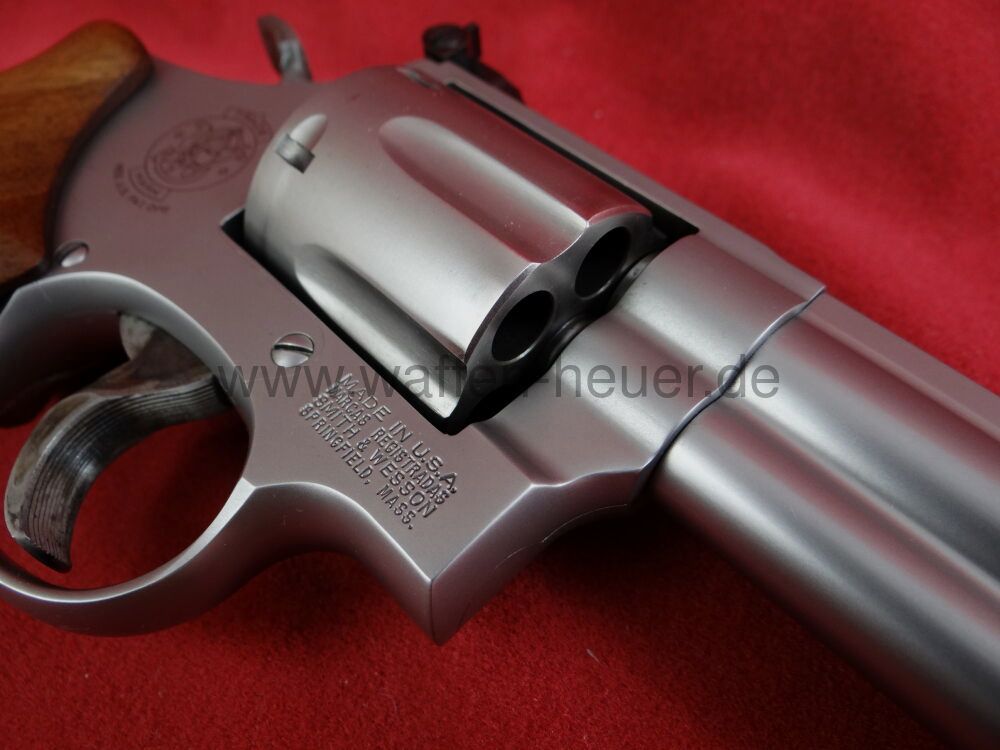 Smith & Wesson 686-4 Target Champion