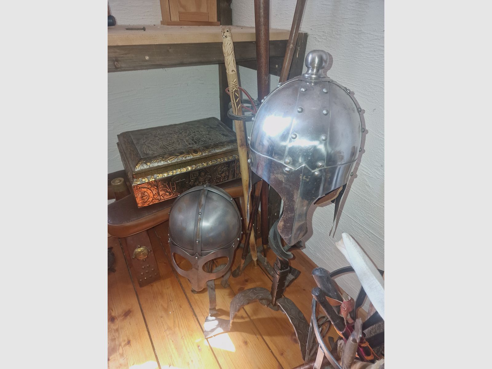 Helm,Kettenhemd Leder Rüstung und Co 