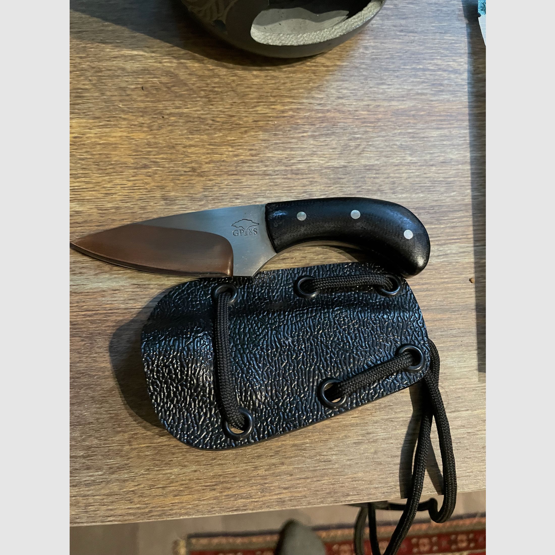 Handgefertigtes Neck-Knife aus Südafrika