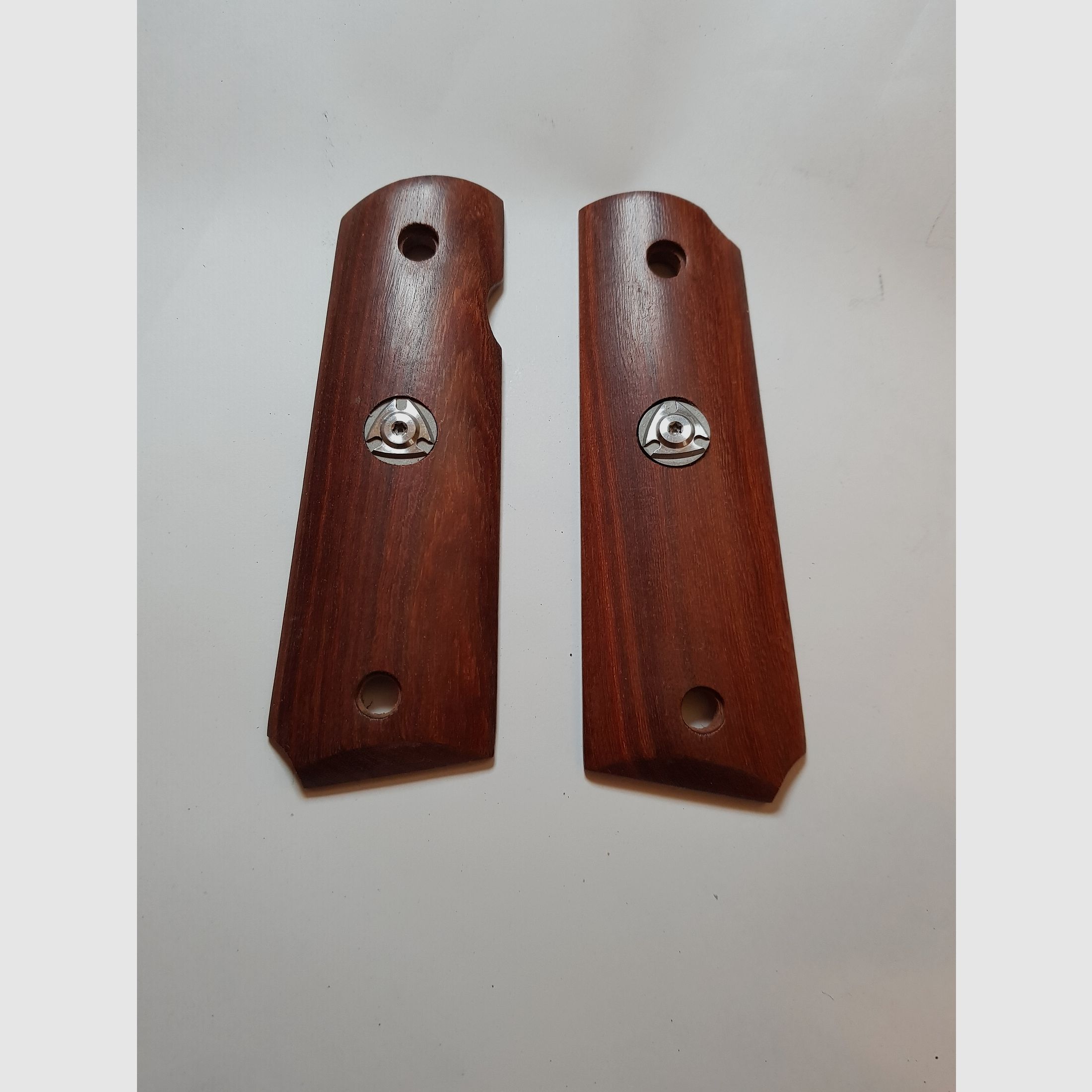 Griffschalen der Colt 1911 oder ME Sport 1911