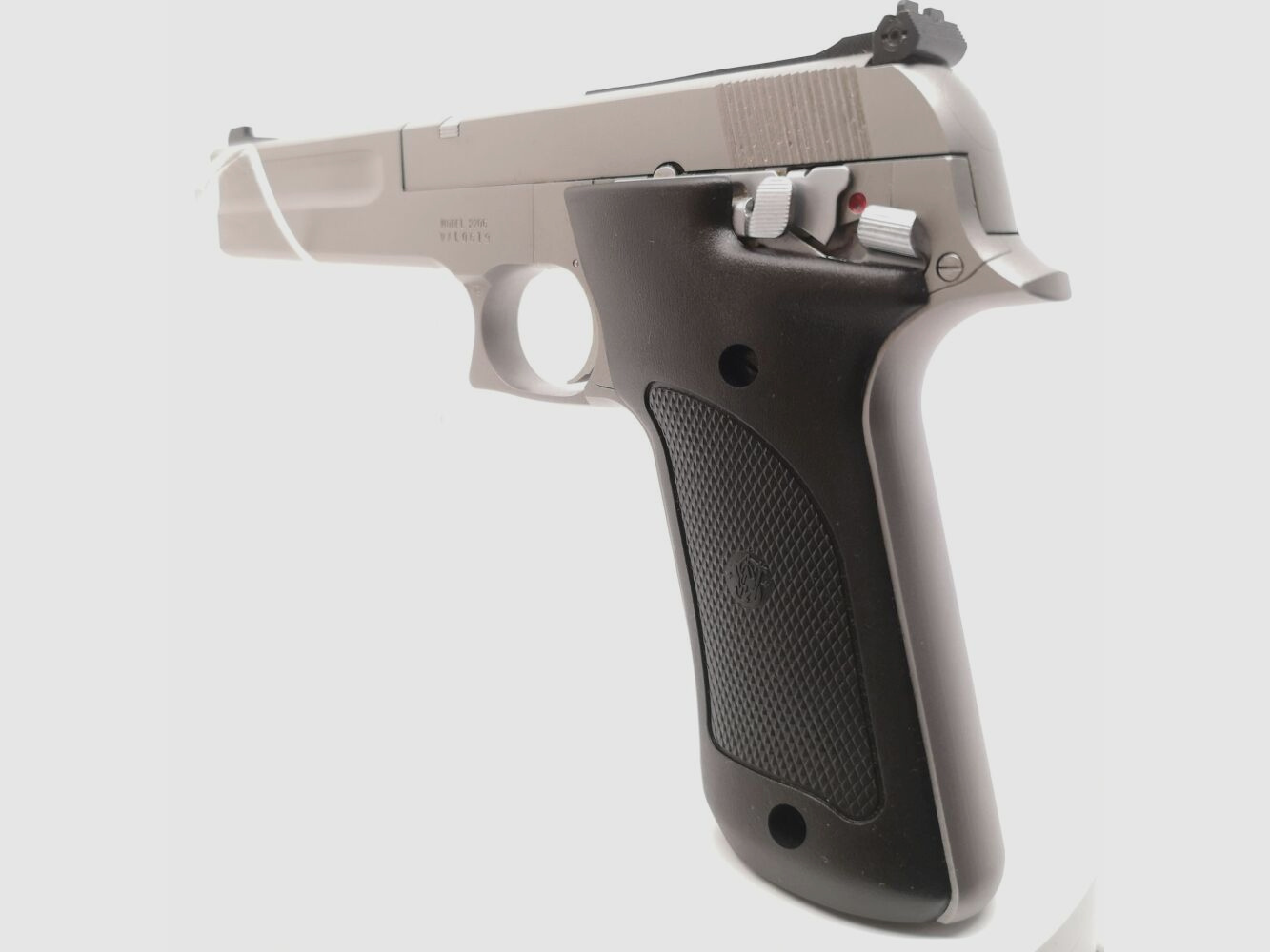 Smith & Wesson 2206