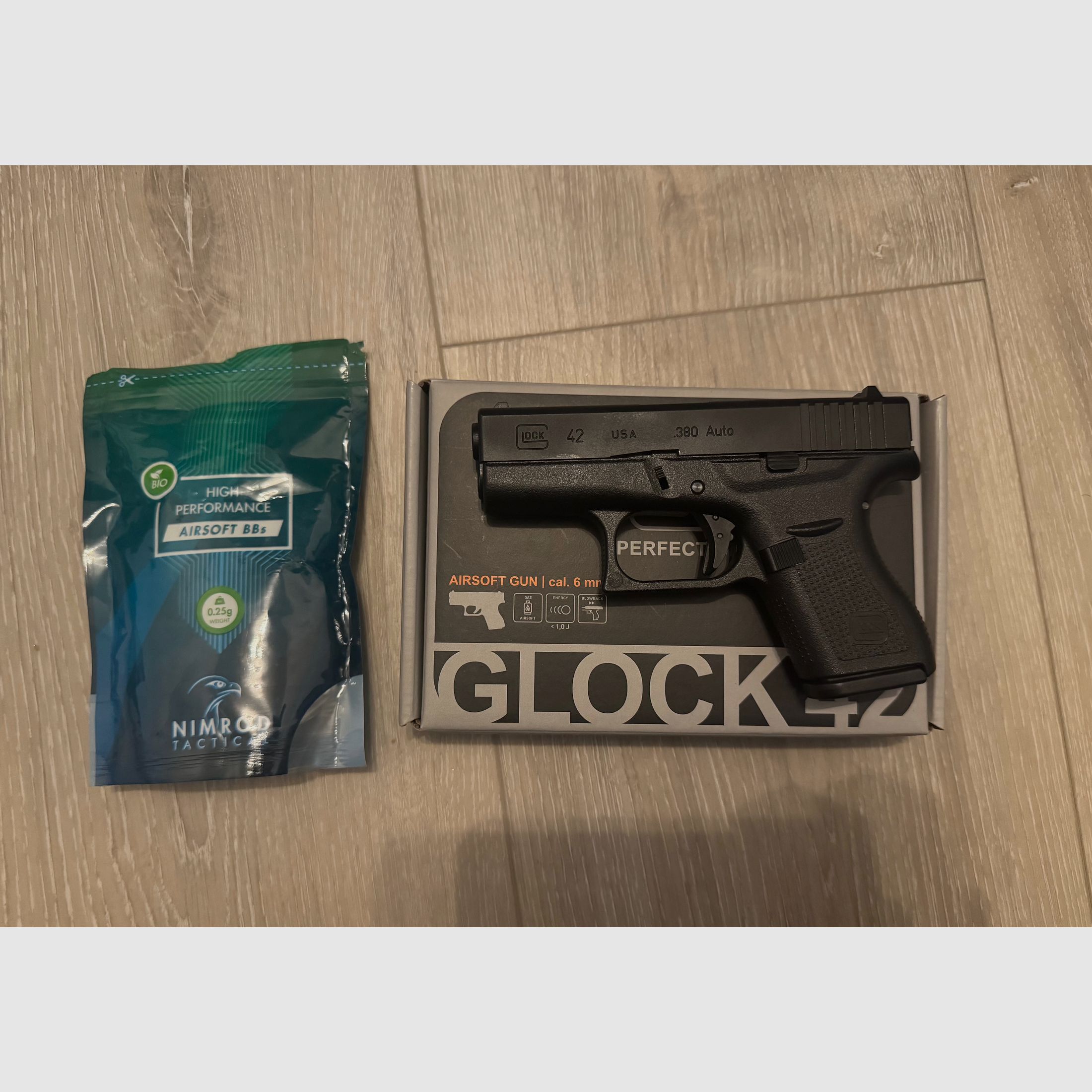 Glock 42 GBB 6mm Airsoft – Komplettset inkl. Greengas & 1000 BBs (Frei ab 18)