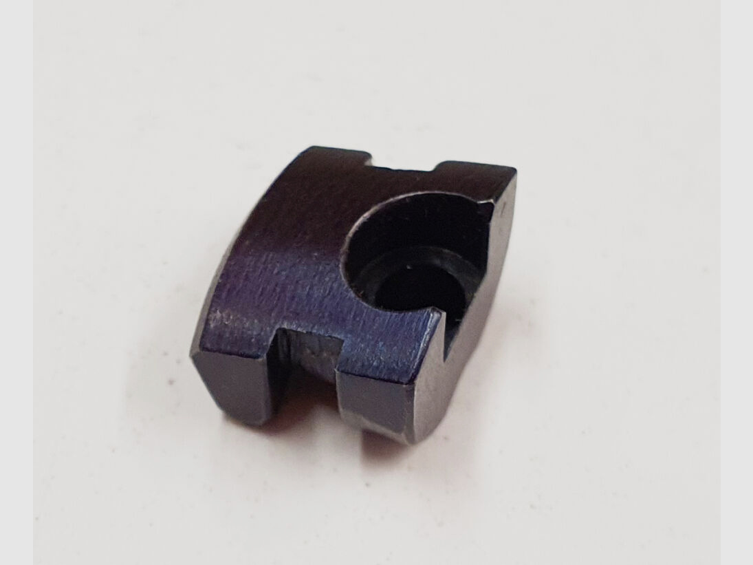 Karabin 43 / Karabiner 43 ( G43 / K43 ) [8] Zaczep do wyciągania dla karabinu 43 / Karabiner 43 ( G43 / K43 ) oryginalna część zamienna