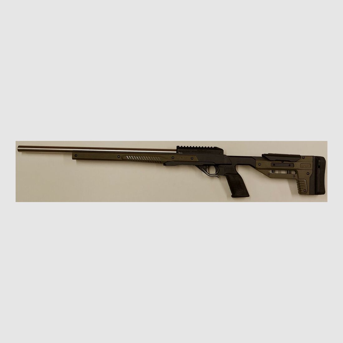 Schwaben Arms GmbH - Novità - SAR 10/22 MATCH fucile semiautomatico, calibro .22L.R., con canna bull e calcio MDT ORYX