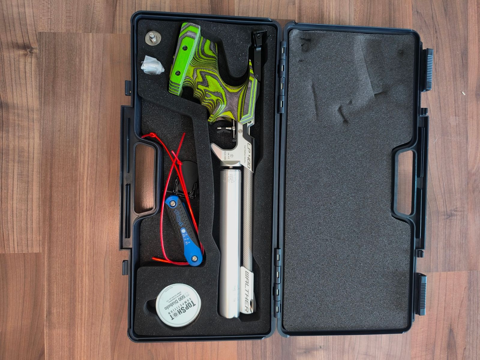 <p>Carabine à air comprimé Walther LP 400 Carbon</p>