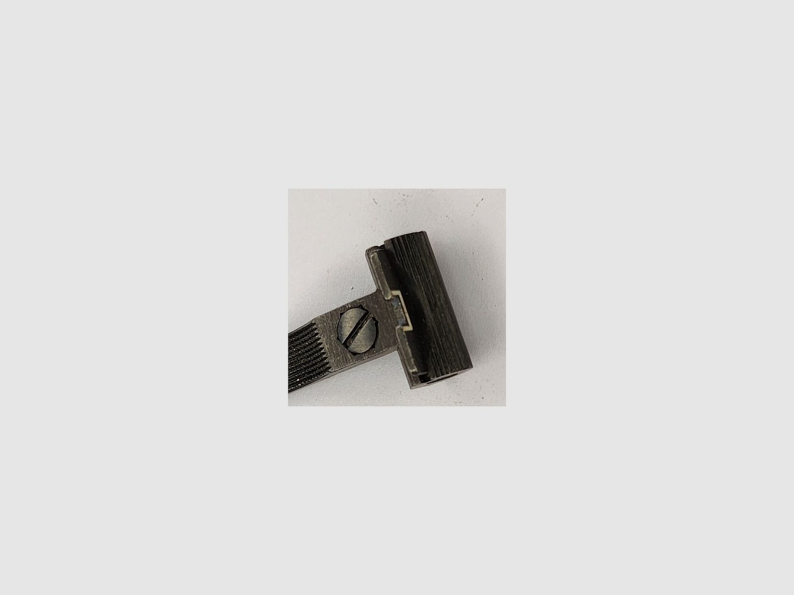 Smith & Wesson Rear Sight Assembly Old Style White mod. 27 .160 040850000, image 5 of 6