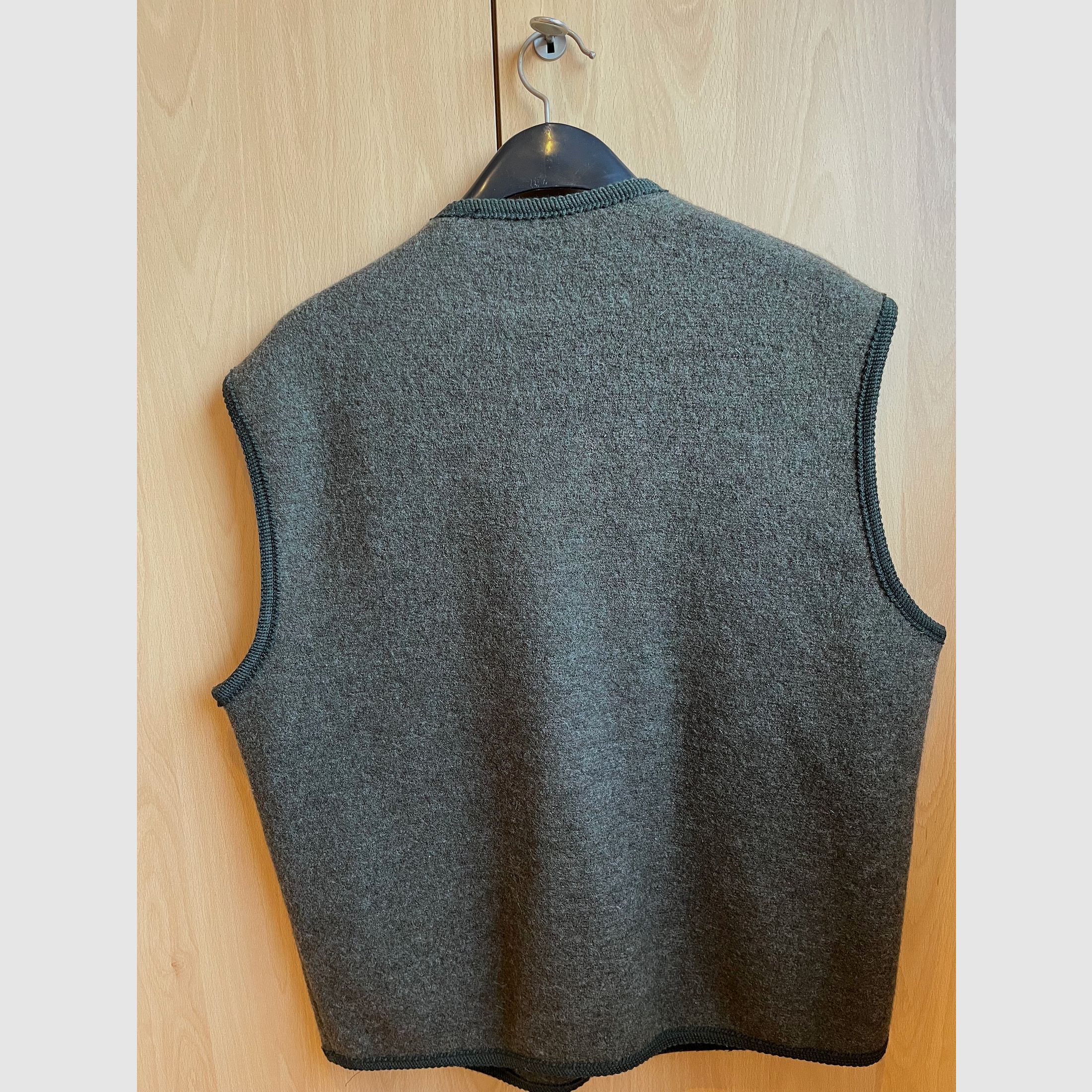 grüner Janker aus Wolle/ Wollweste