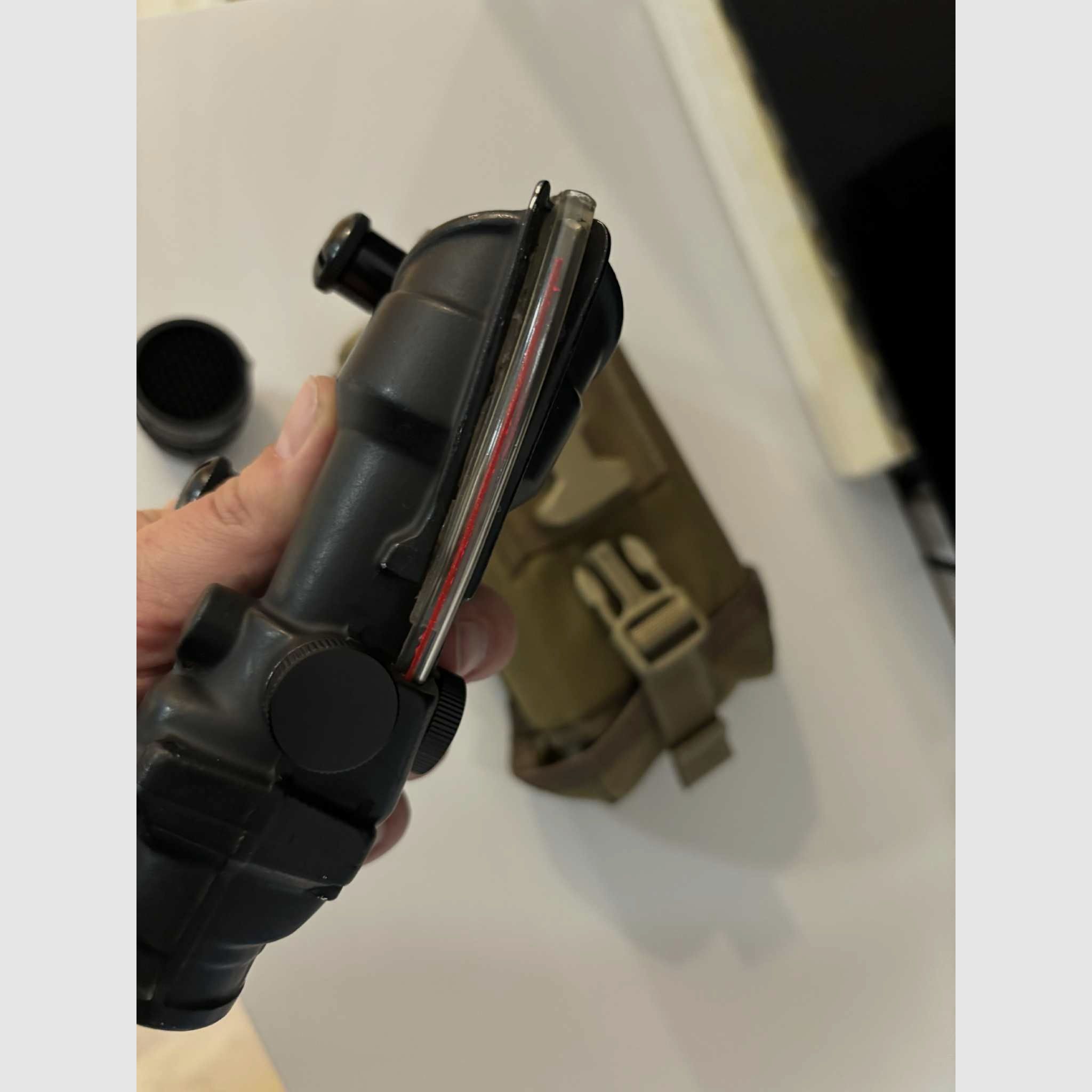 Trijicon ACOG 4x32 celownik Chevron