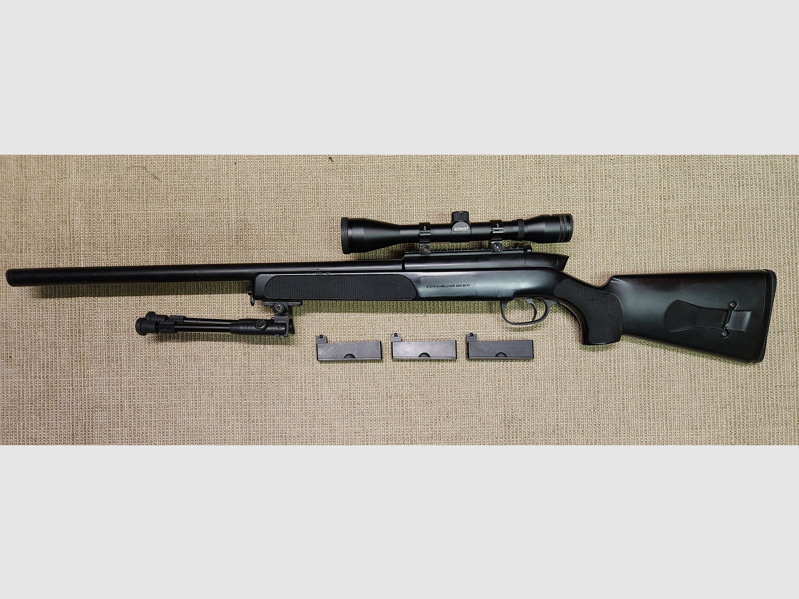 Airsoft SSR4, SSG69, Beretta M92 mit Zubehör und Plattenträger Set