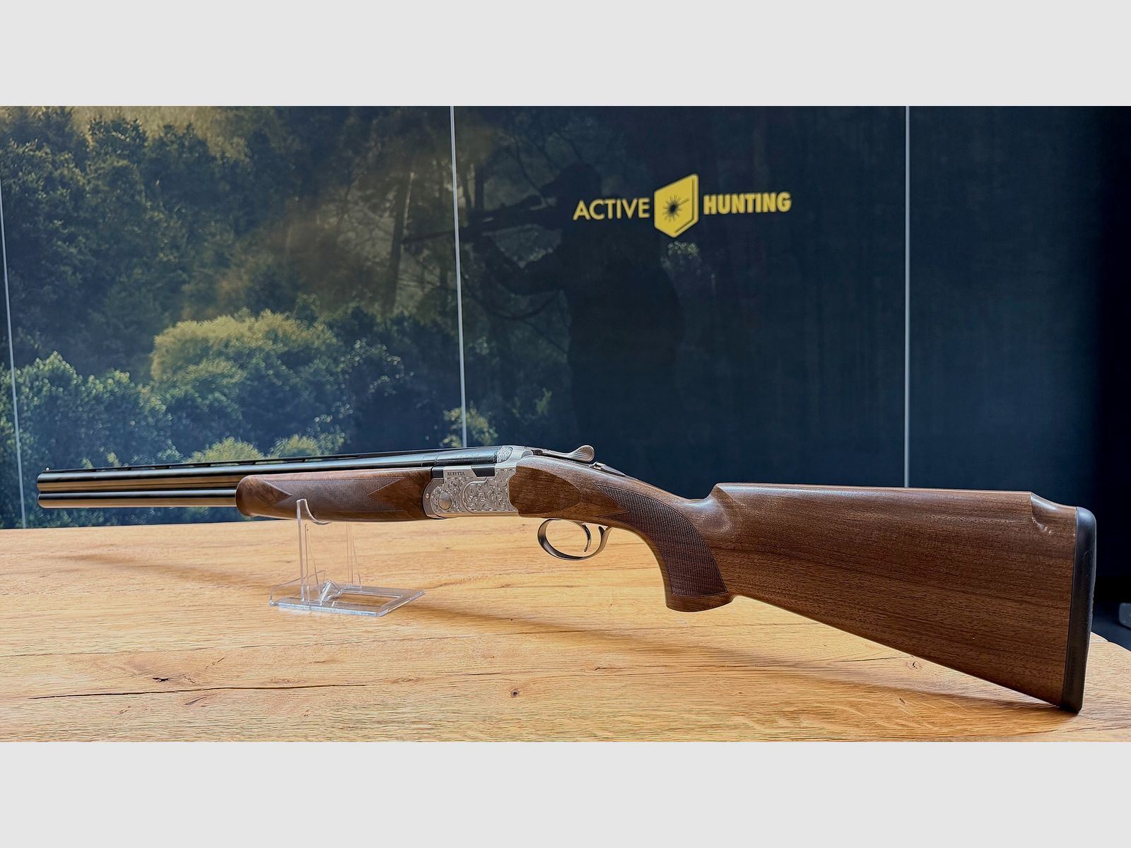 Beretta 686 Silver Pigeon 1 Vittoria hunting over-and-under shotgun / 12/76 / barrel length 71cm