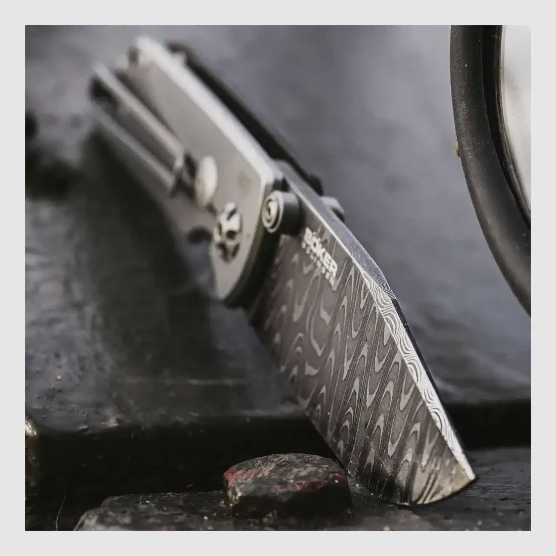 Böker Taschenmesser M4 Sherman Damast