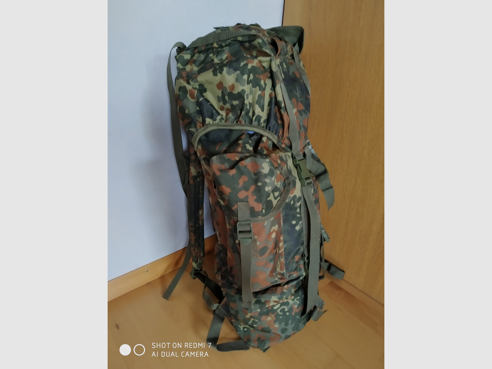 Imitat BW - Kampfrucksack, Volumen 65 l, Flecktarn