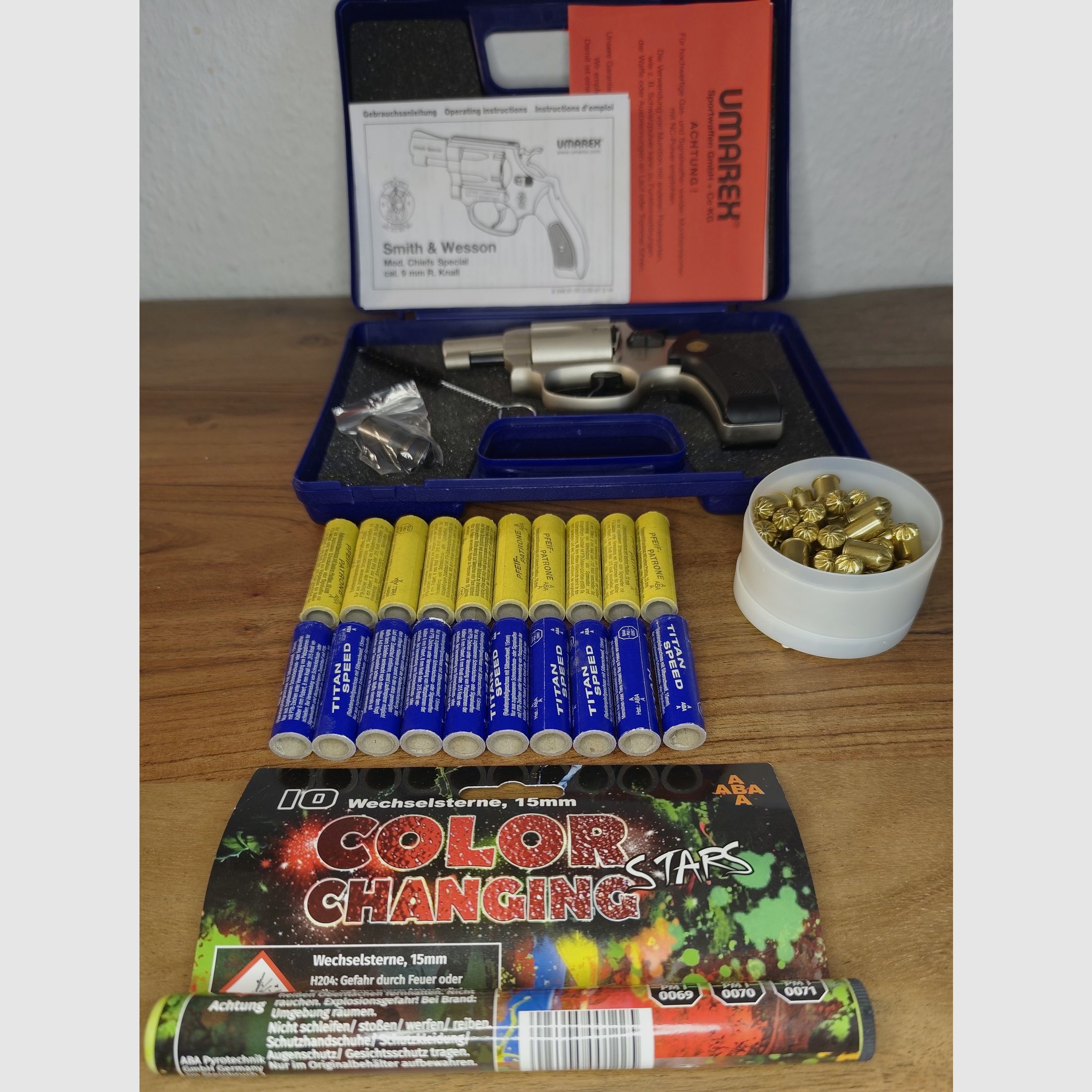 Smith & Wesson Chiefs Special blank firing revolver 9mm R.K.