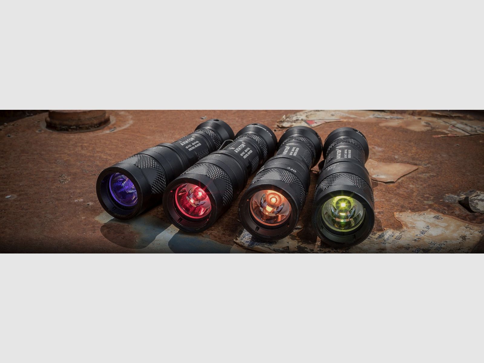SUREFIRE AVIATOR® Dual-Output Multi-Spectrum LED Flashlight AMBER, Bild 5 von 6