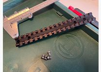 Szyna Picatinny Savage 110 SA z śrubami 8/40 UN
