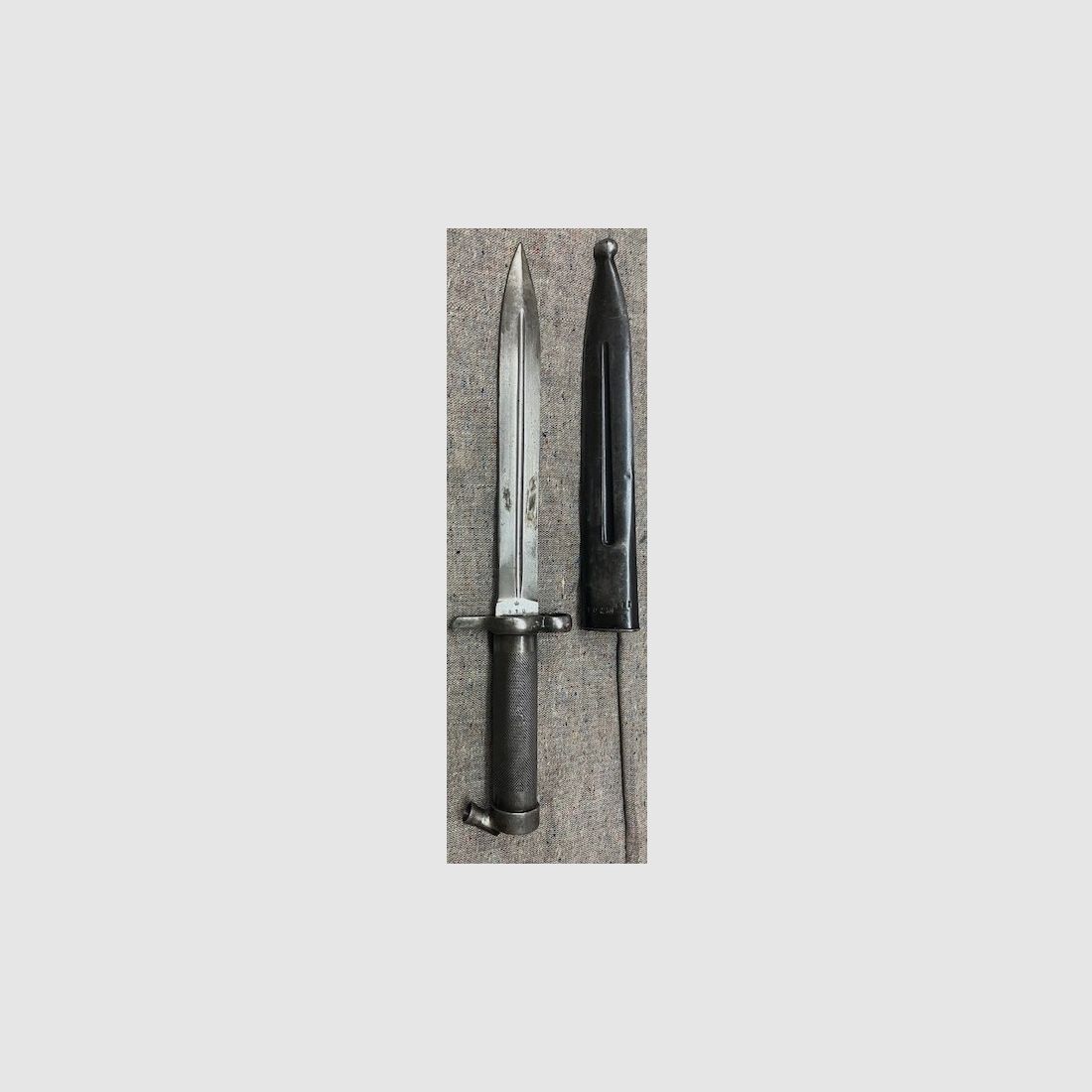Schwedisches Bajonett Modell 1896 für den Schwedenmauser. Der Hersteller ist die Firma E.J.A.B. - Eskilstuna Jernolegets Aktion Bolaget in Eskilstuna / Schweden.