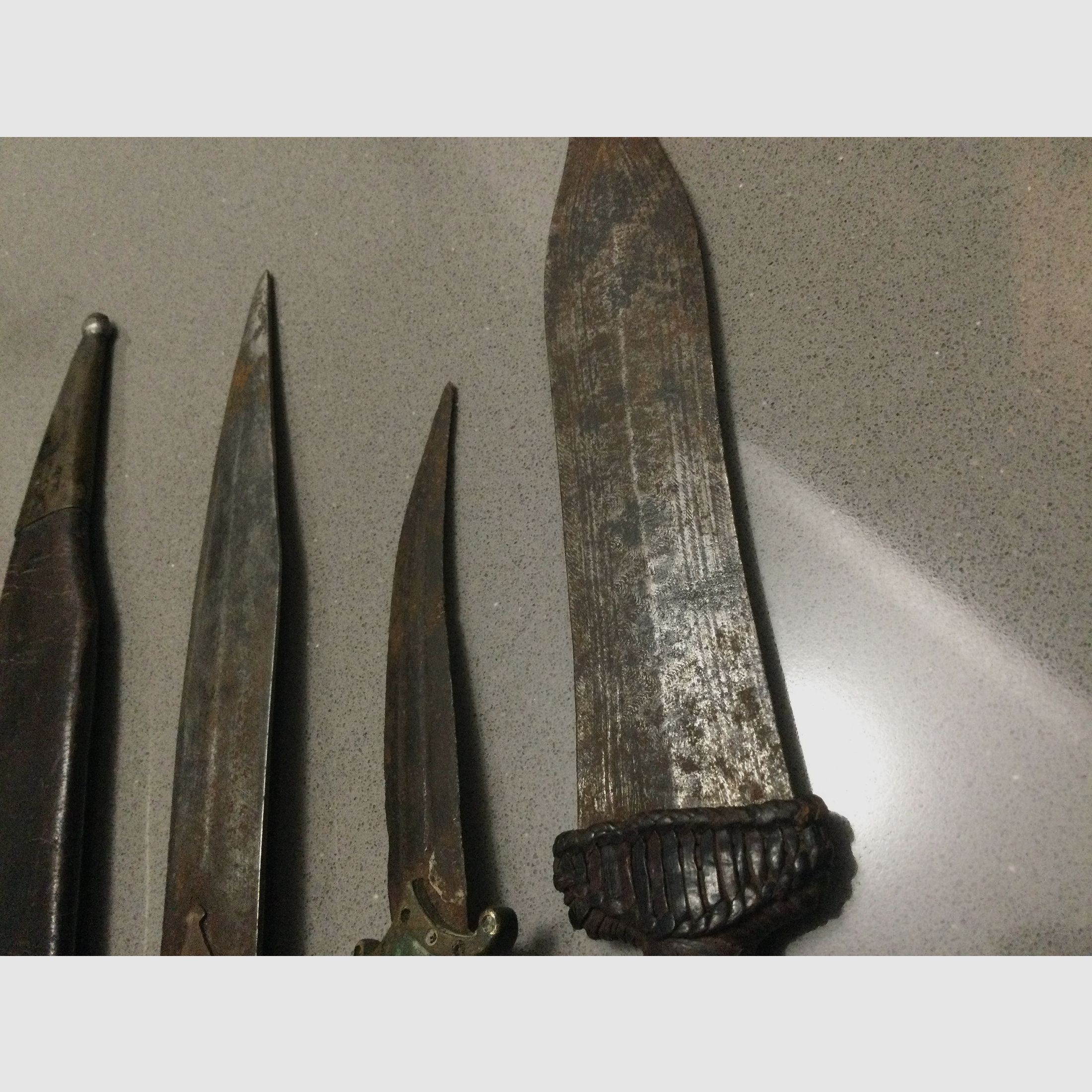 Messer, Dolch, uralt, museales Konvolut. Sammler, Liebhaber