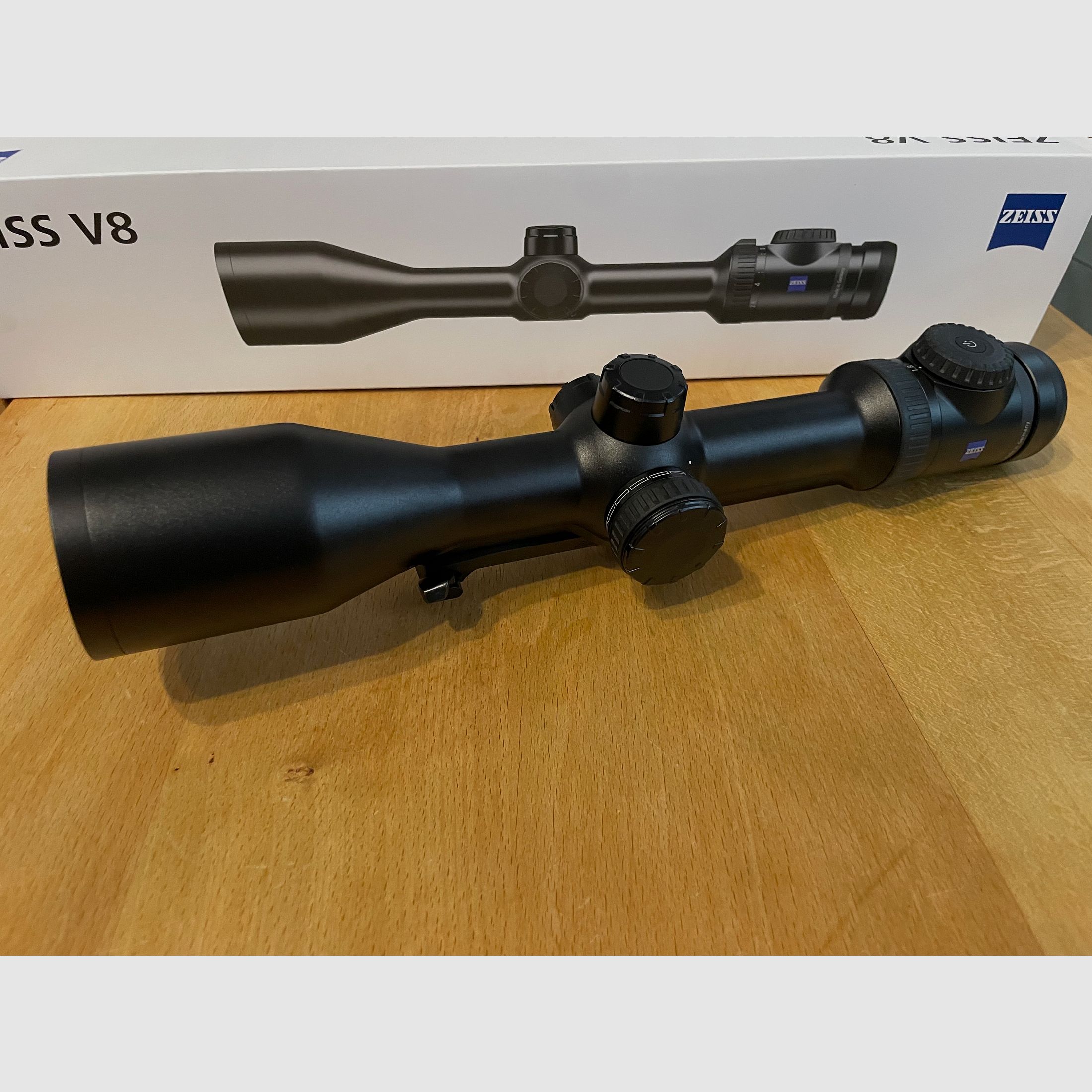 Zeiss V8 1,8-14x50