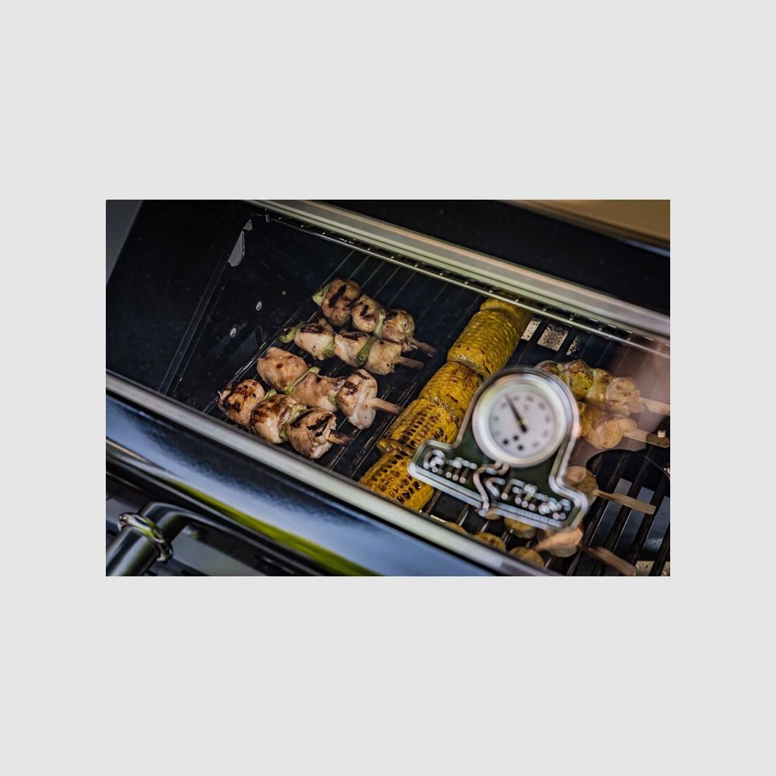 Grillfürst Gasgrill G310G mit Guseisen Rosten