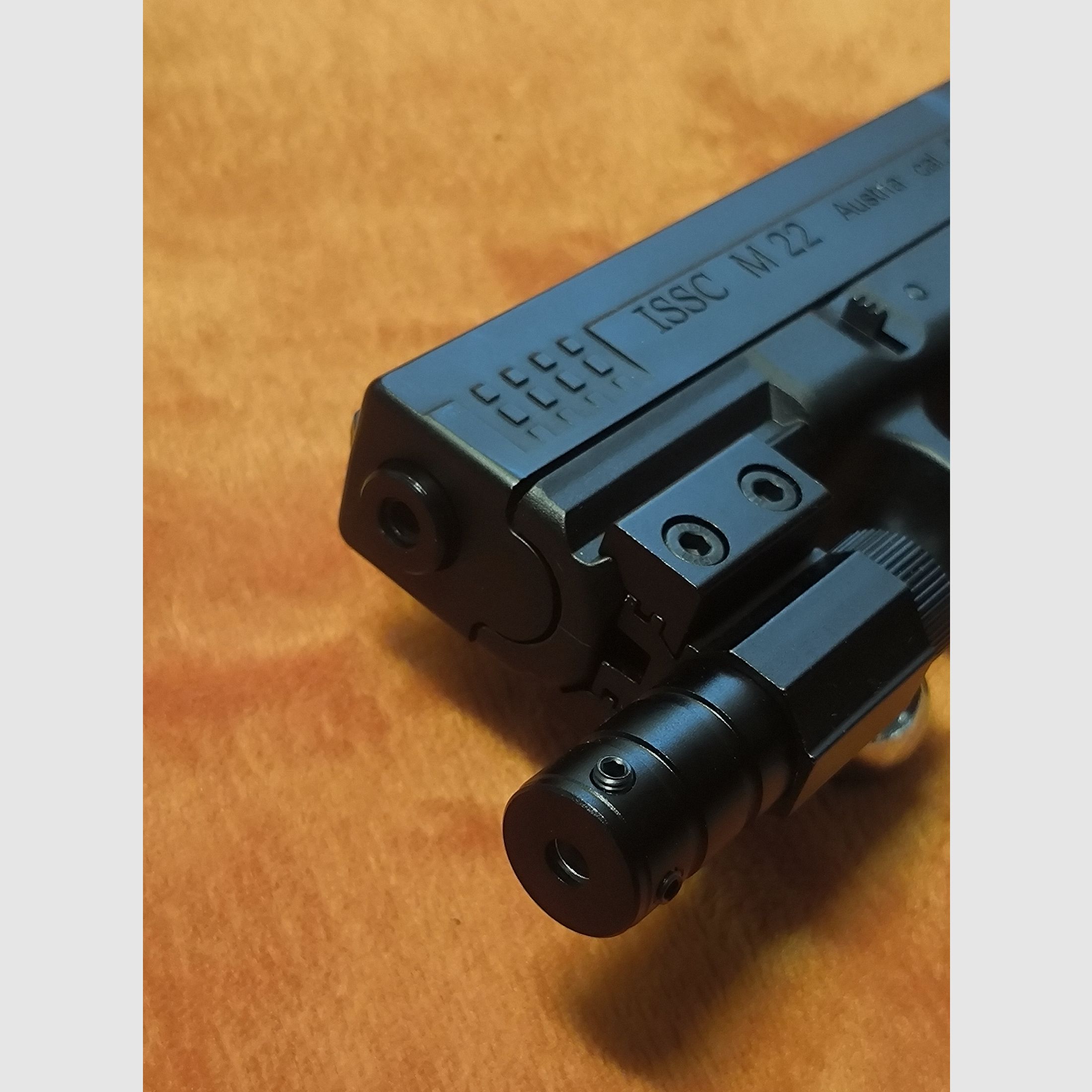 ISSC M22 CO2 Blowback wie Neu Voll Set
