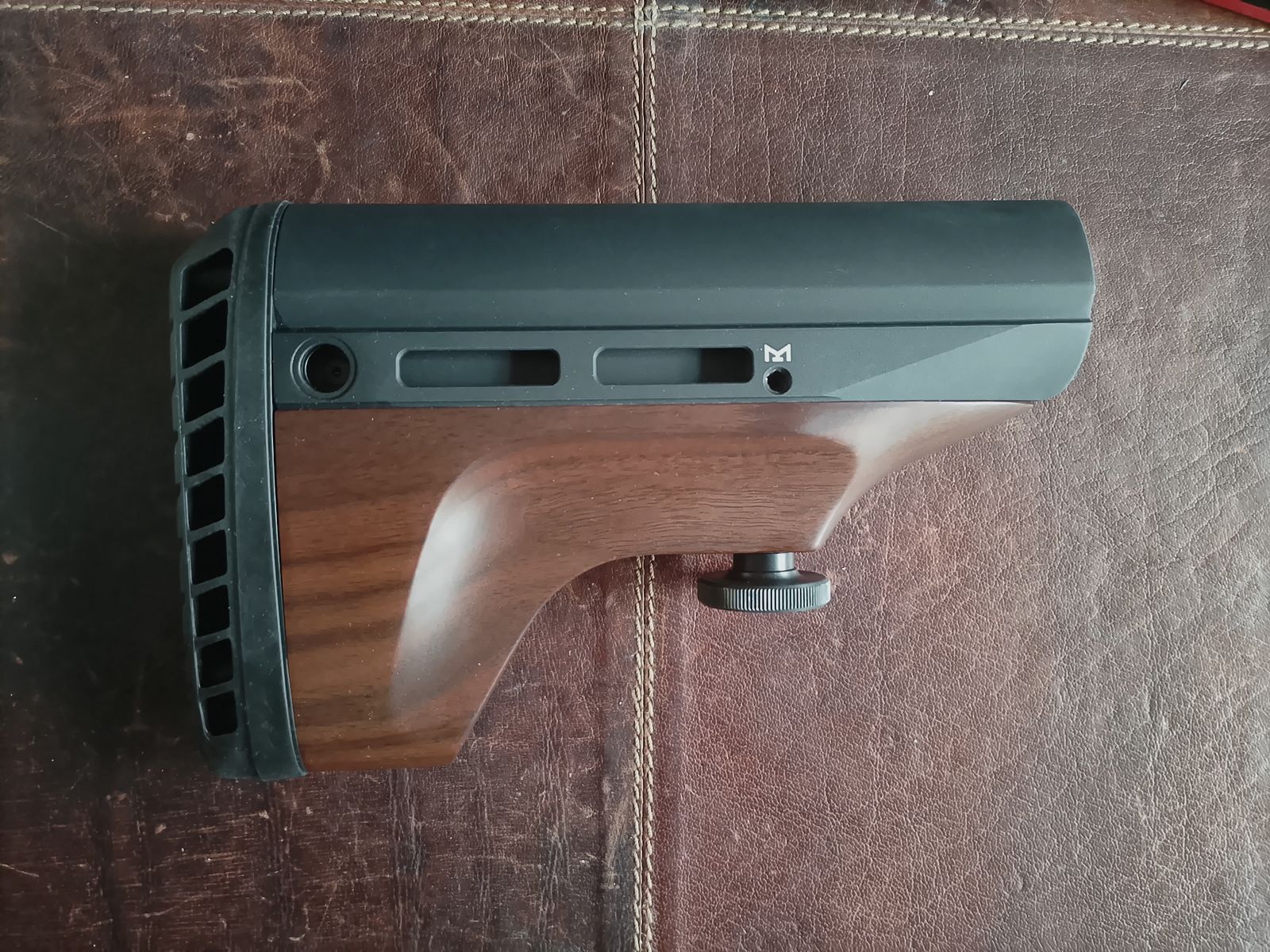 WOOX Vigilante AR15 wood stock walnut – sliding stock hybrid (like new)