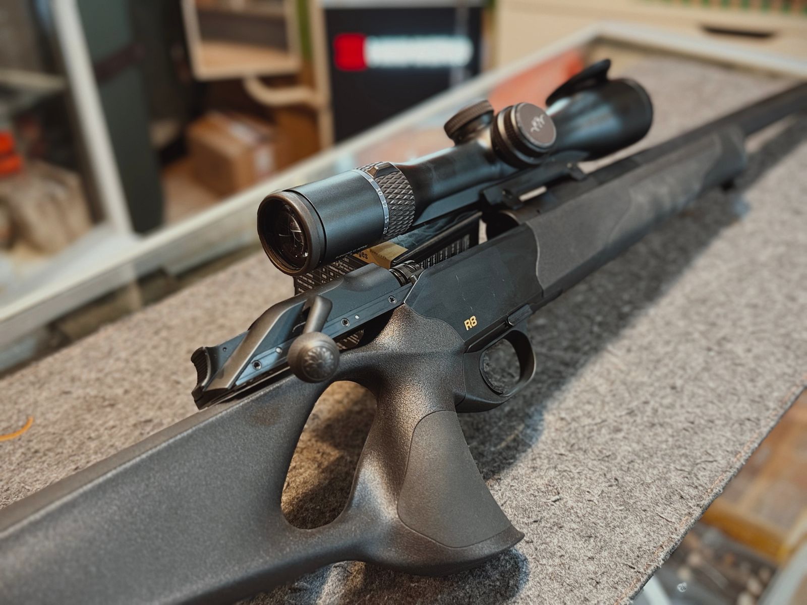 Blaser R8 Ultimate Silence paquete completo